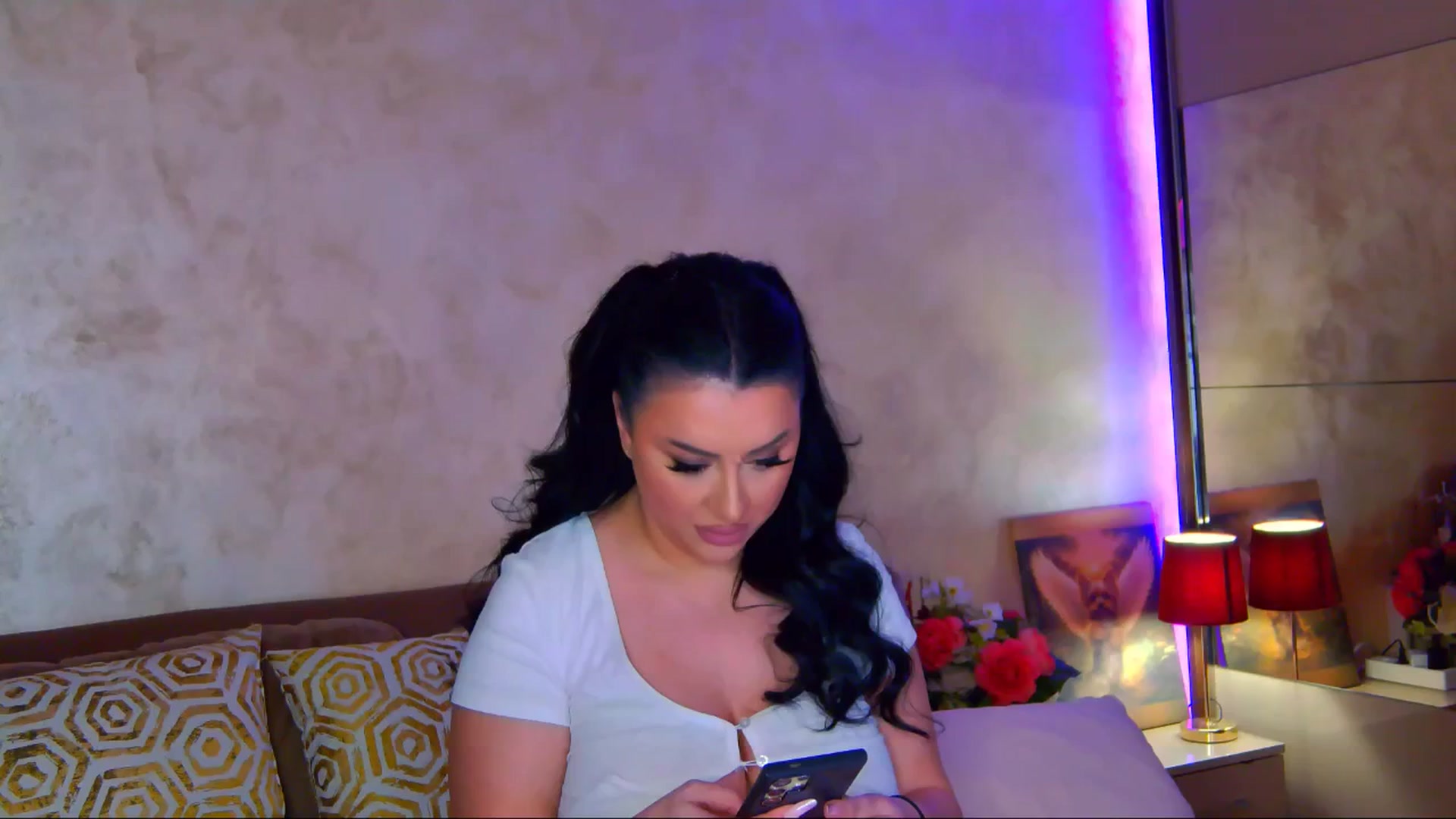 Gallery image thumbnail from Busty_Cristal's myfreecams stream on, 12/31/2025, 14:47 image 3 of 20