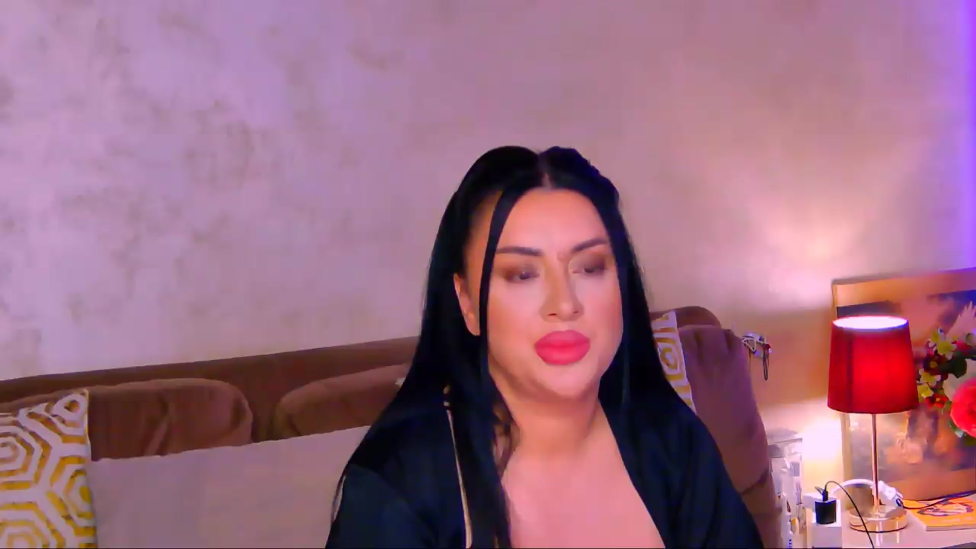 Gallery image thumbnail from Busty_Cristal's myfreecams stream on, 05/11/2026, 21:02 image 17 of 20
