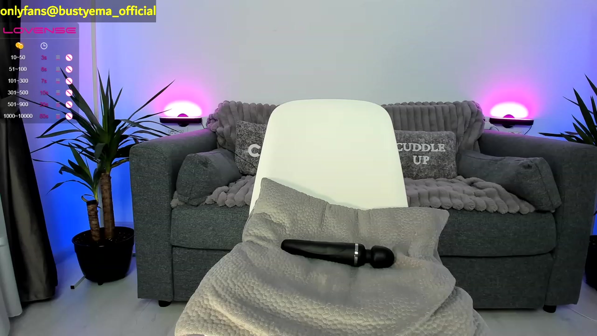 Gallery image thumbnail from Busty_Ema's myfreecams stream on, 01/18/2023, 09:24 image 11 of 20