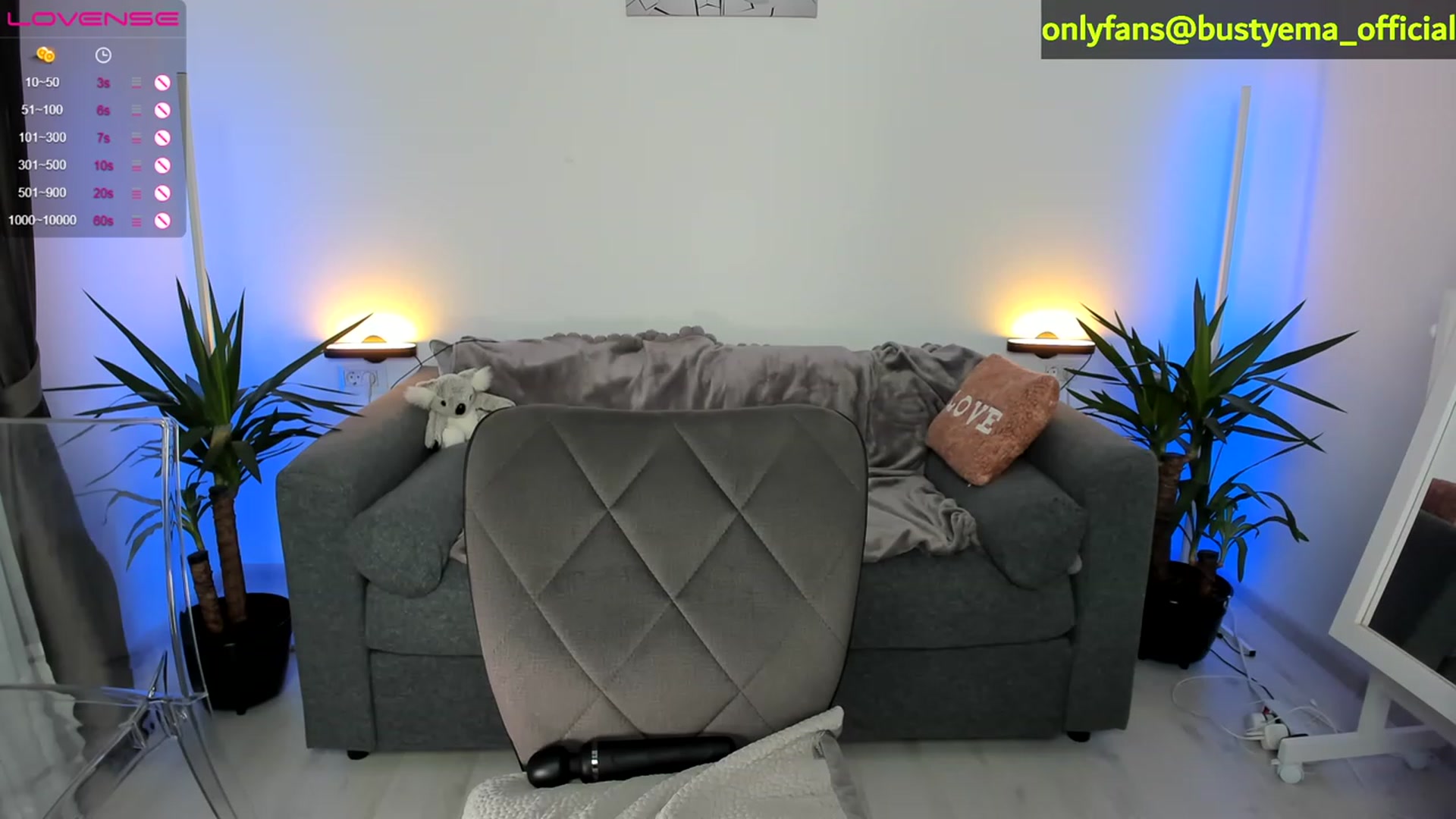 Gallery image thumbnail from Busty_Ema's myfreecams stream on, 04/14/2023, 08:27 image 14 of 20
