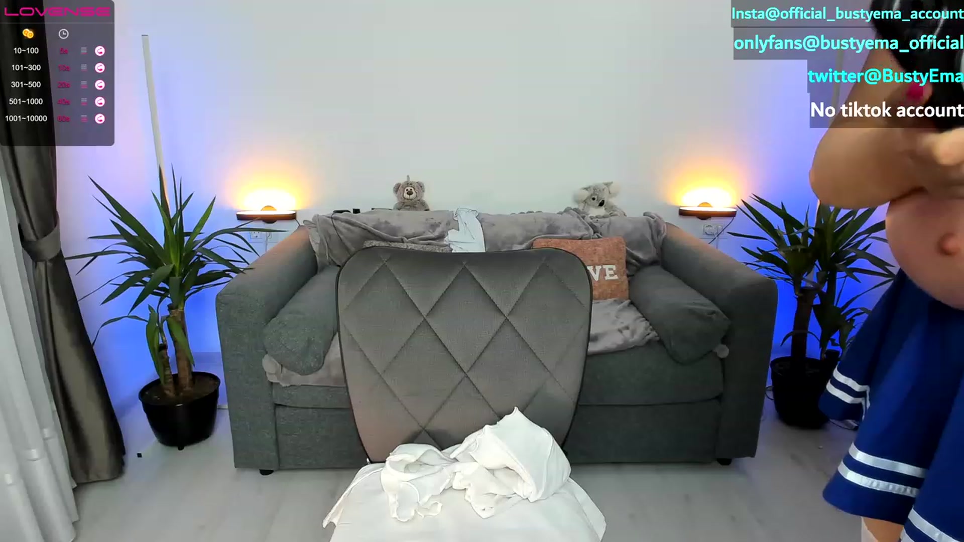 Gallery image thumbnail from Busty_Ema's myfreecams stream on, 05/17/2023, 07:55 image 5 of 20