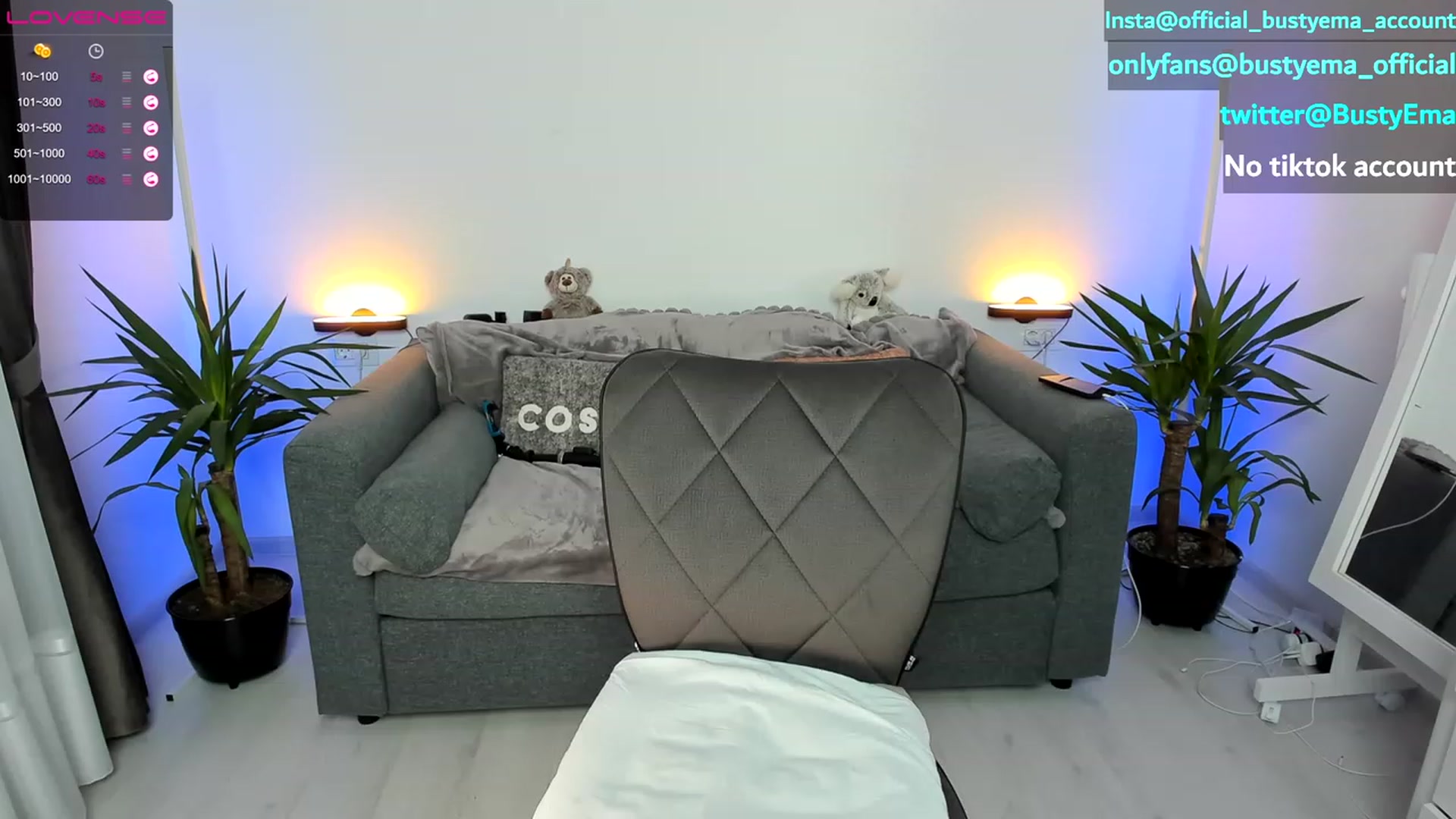 Gallery image thumbnail from Busty_Ema's myfreecams stream on, 05/18/2023, 19:11 image 17 of 20