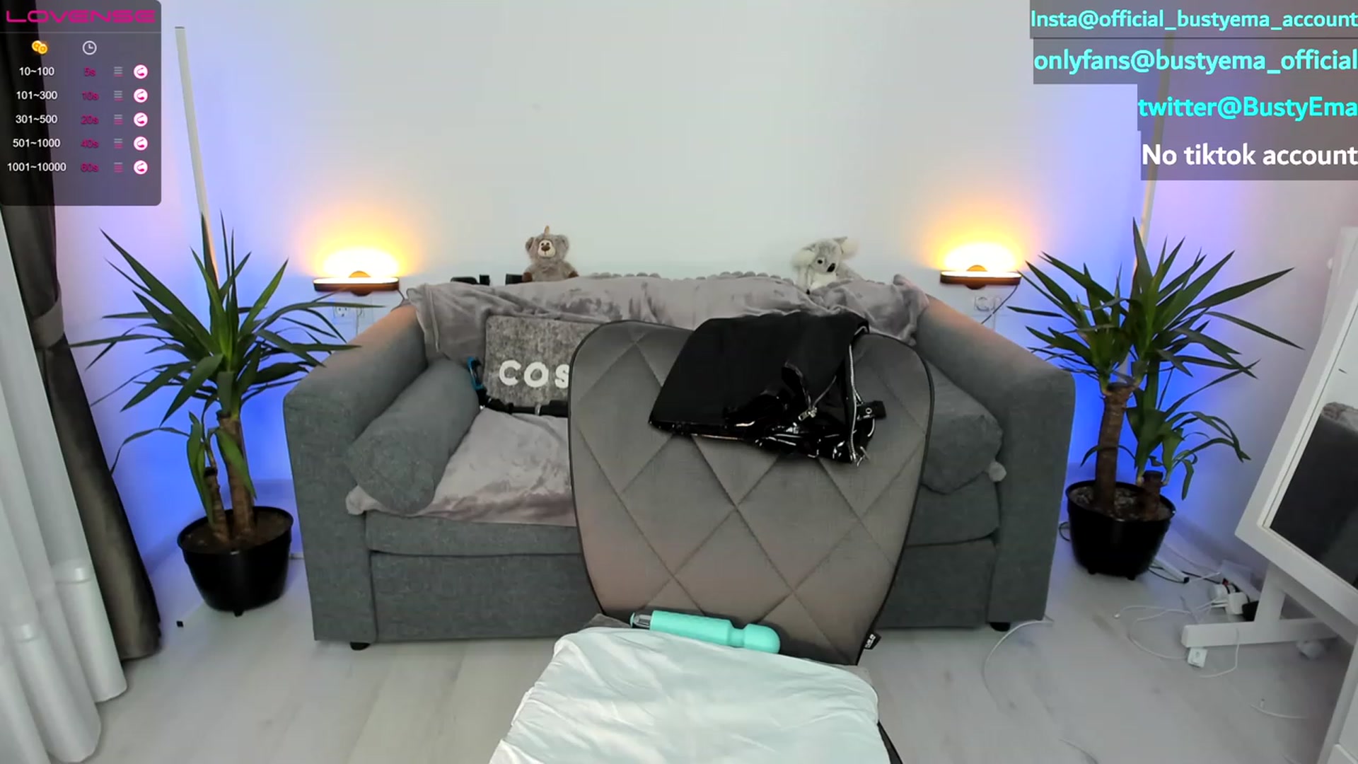 Gallery image thumbnail from Busty_Ema's myfreecams stream on, 05/18/2023, 21:28 image 13 of 20