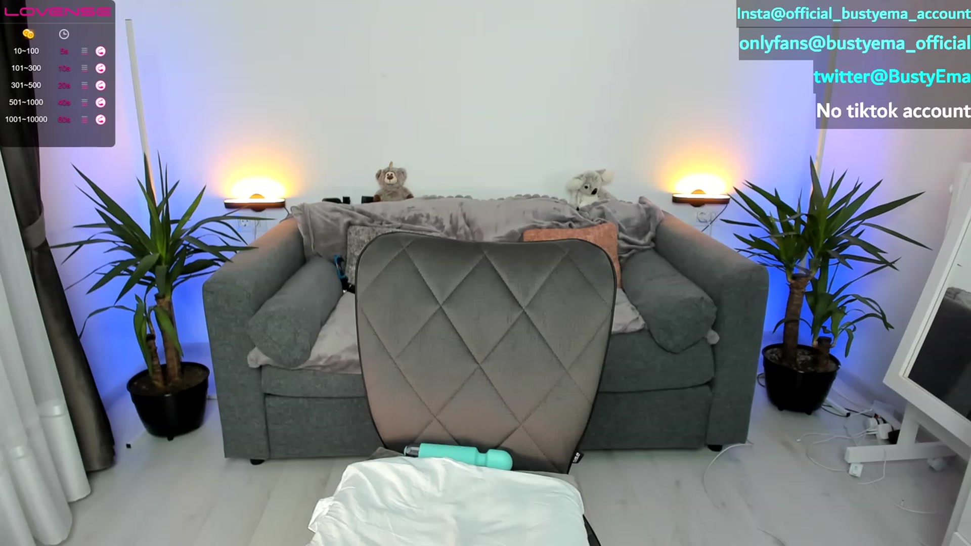 Gallery image thumbnail from Busty_Ema's myfreecams stream on, 05/18/2023, 21:28 image 17 of 20