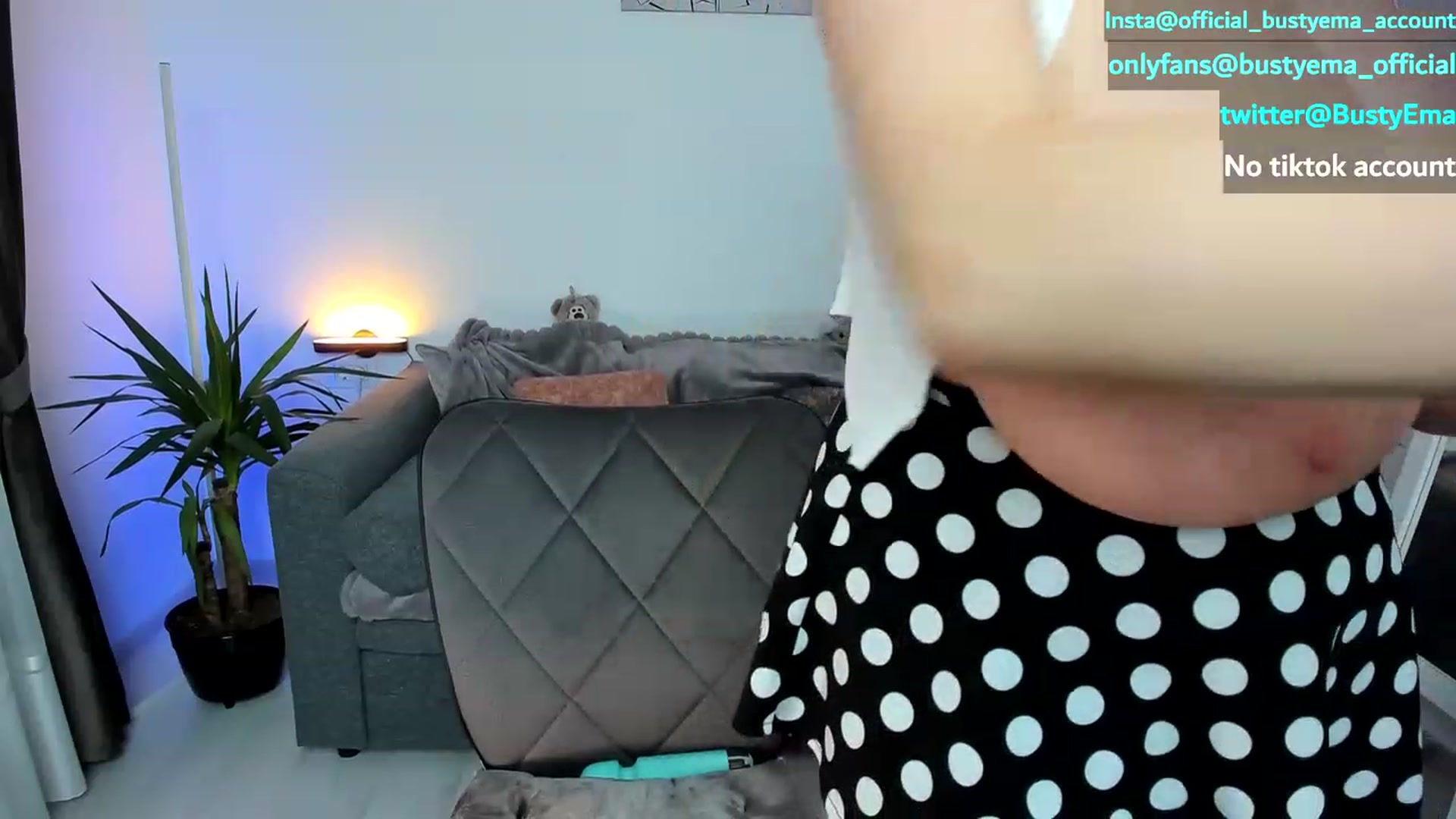 Gallery image thumbnail from Busty_Ema's myfreecams stream on, 05/26/2023, 20:41 image 17 of 20