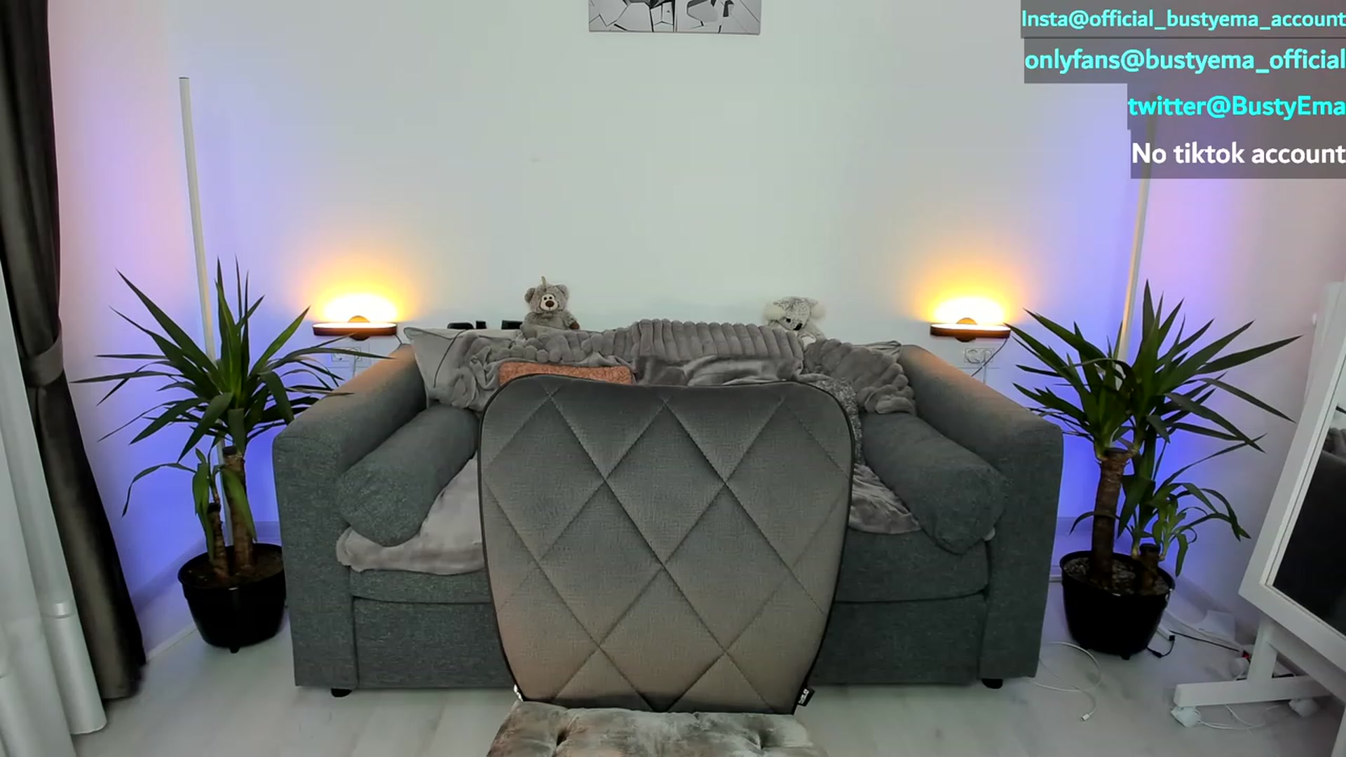 Gallery image thumbnail from Busty_Ema's myfreecams stream on, 05/27/2023, 08:47 image 2 of 20