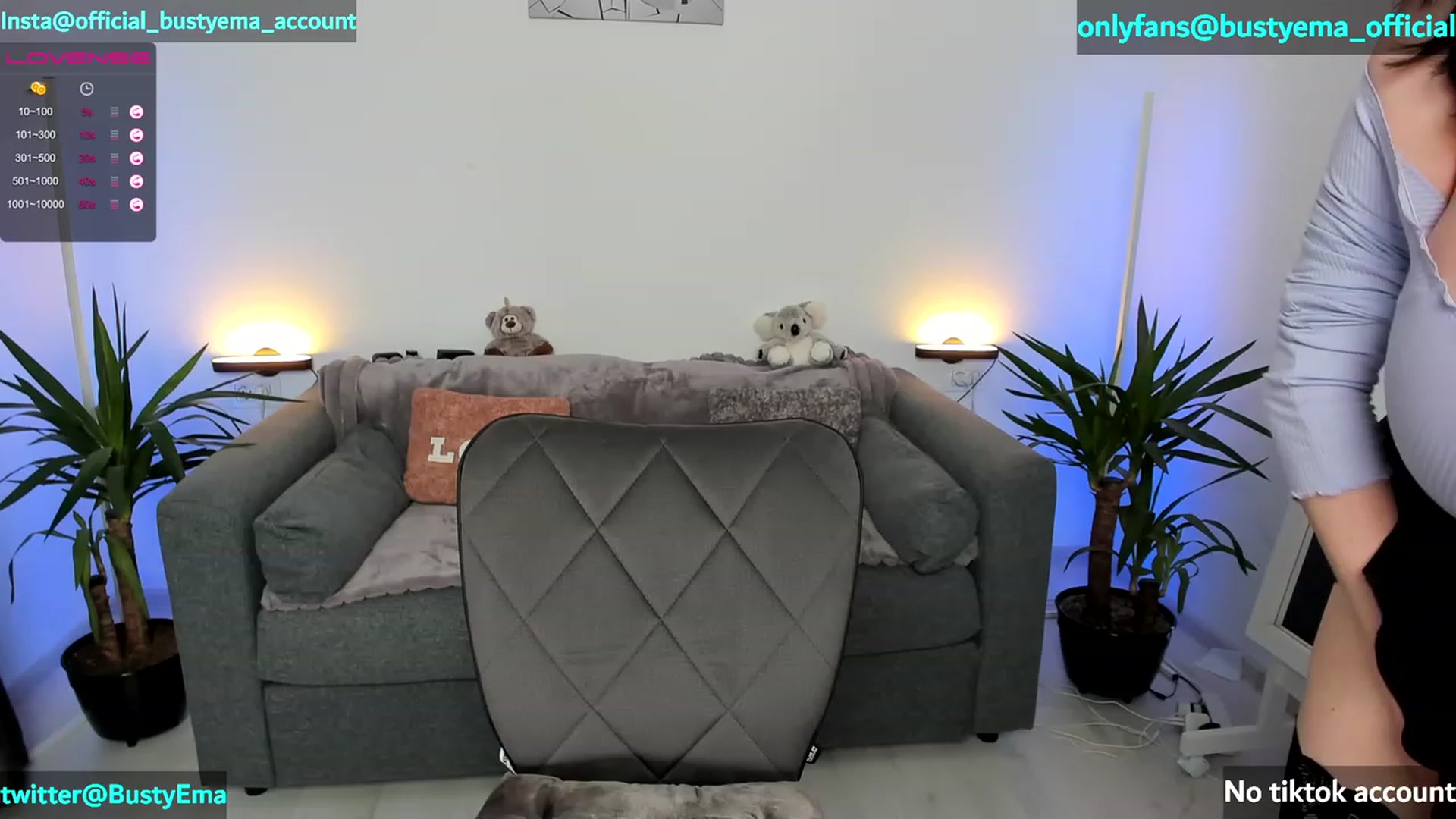Gallery image thumbnail from Busty_Ema's myfreecams stream on, 05/31/2023, 08:16 image 12 of 20