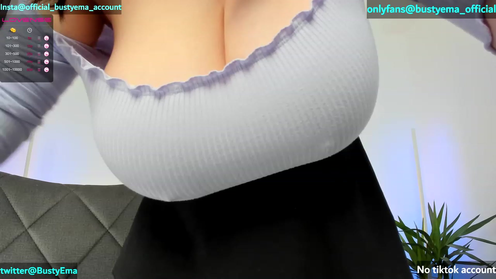 Gallery image thumbnail from Busty_Ema's myfreecams stream on, 05/31/2023, 08:46 image 14 of 20