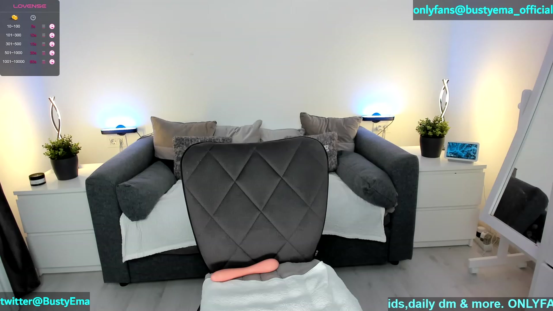Gallery image thumbnail from Busty_Ema's myfreecams stream on, 08/19/2023, 20:11 image 16 of 20