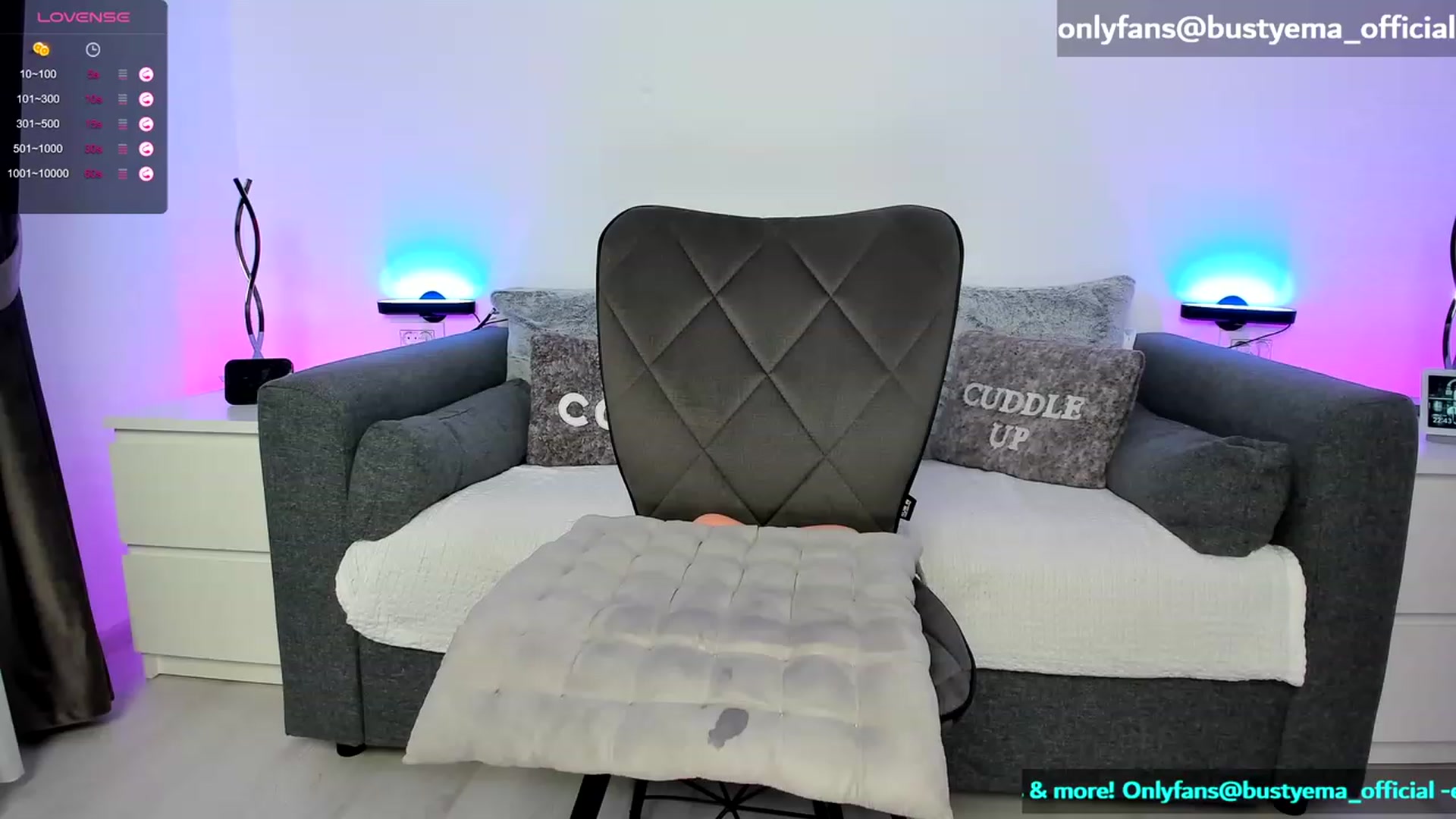 Gallery image thumbnail from Busty_Ema's myfreecams stream on, 09/27/2023, 19:48 image 16 of 20