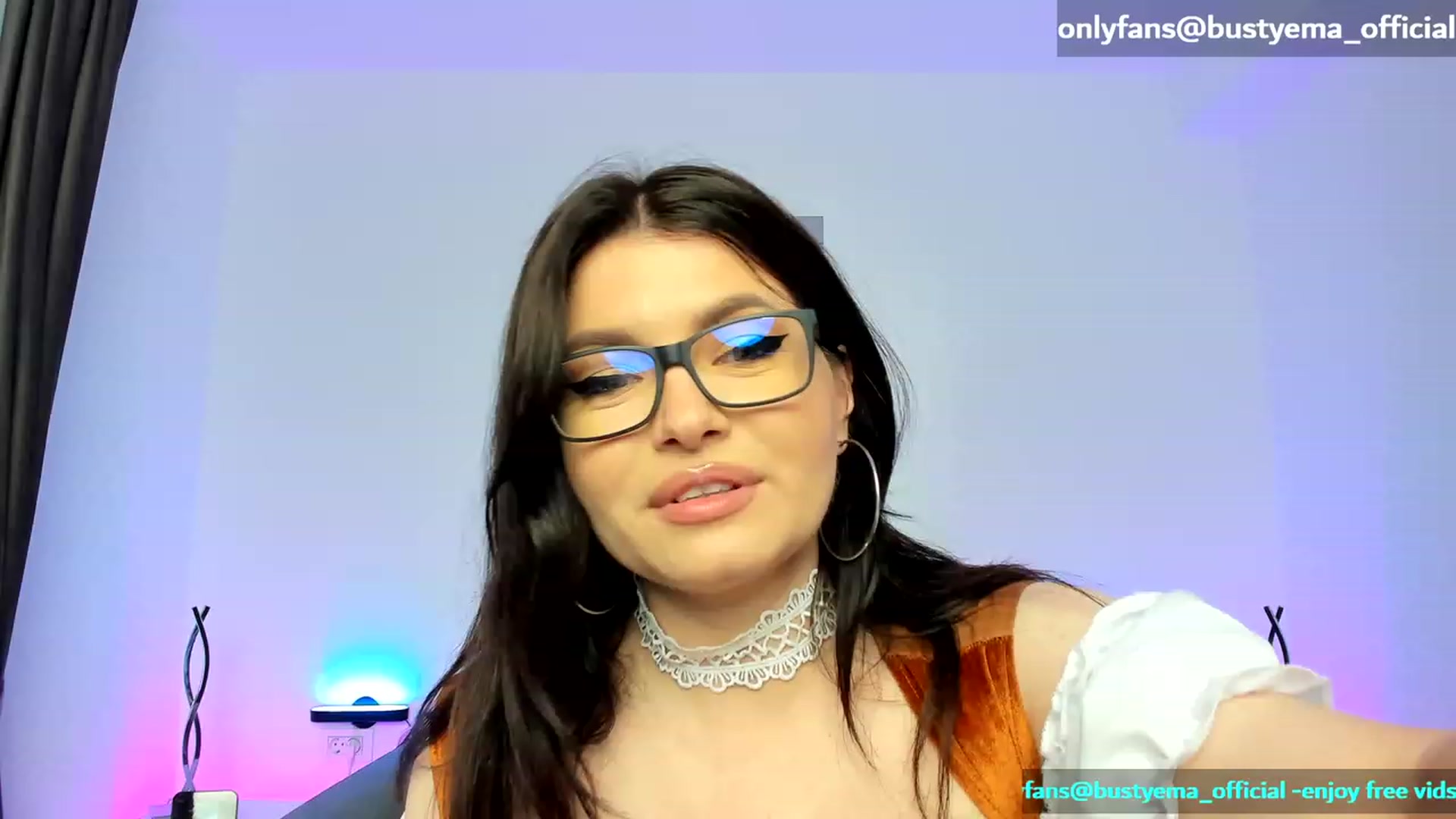 Gallery image thumbnail from Busty_Ema's myfreecams stream on, 10/05/2023, 20:24 image 4 of 20
