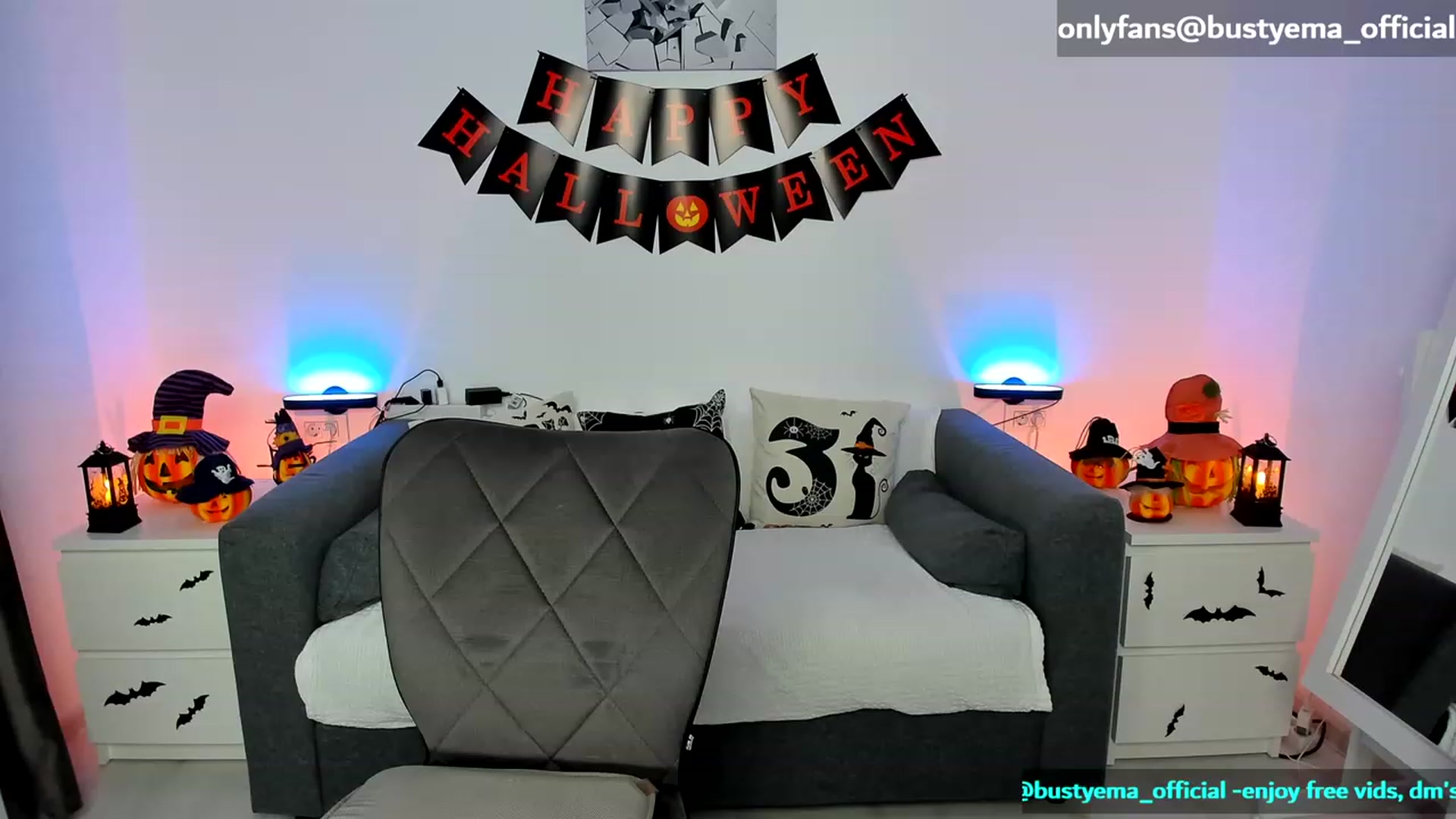 Gallery image thumbnail from Busty_Ema's myfreecams stream on, 10/16/2023, 07:55 image 3 of 20