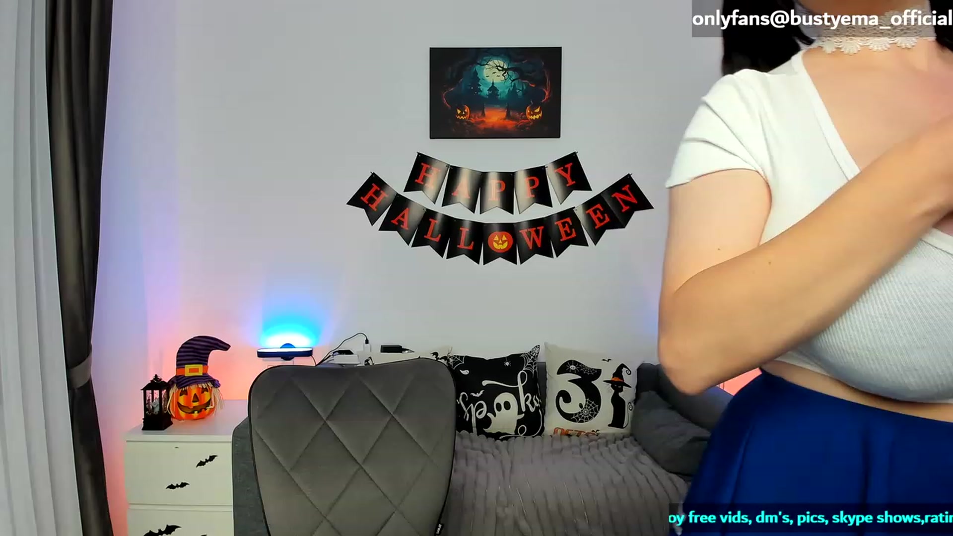 Gallery image thumbnail from Busty_Ema's myfreecams stream on, 10/22/2023, 06:44 image 1 of 20