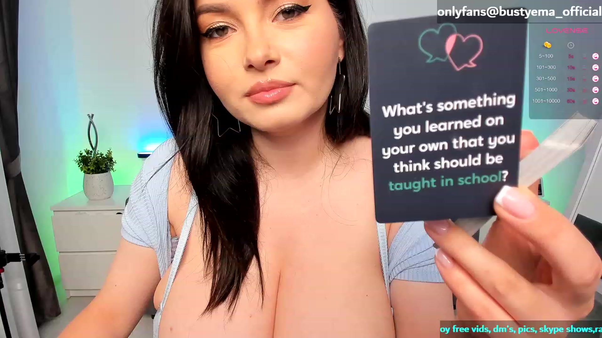 Gallery image thumbnail from Busty_Ema's myfreecams stream on, 11/17/2023, 07:46 image 1 of 20