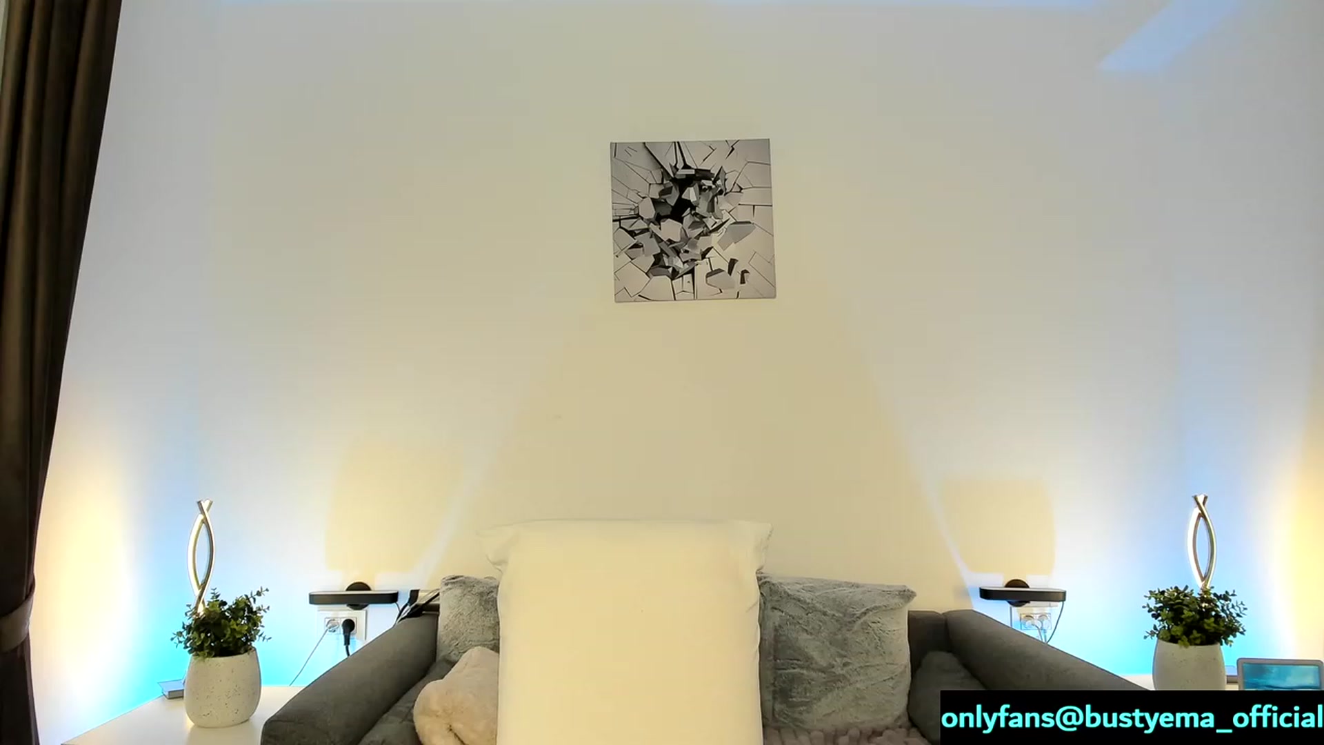 Gallery image thumbnail from Busty_Ema's myfreecams stream on, 02/17/2024, 09:30 image 1 of 20
