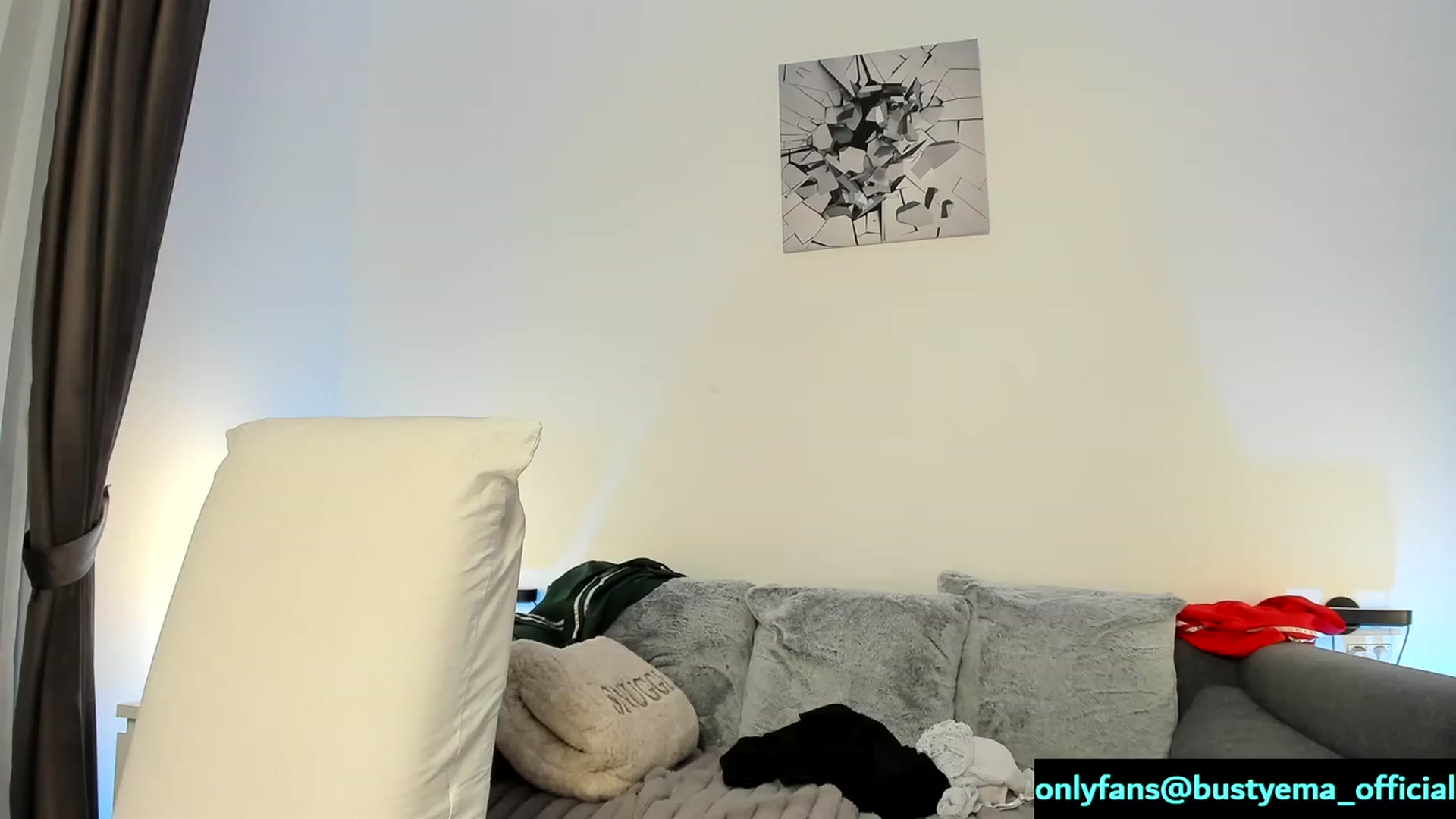 Gallery image thumbnail from Busty_Ema's myfreecams stream on, 02/18/2024, 10:00 image 3 of 20