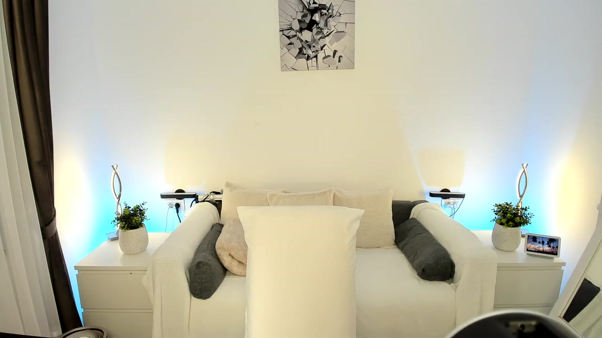 Gallery image thumbnail from Busty_Ema's myfreecams stream on, 02/29/2024, 07:32 image 9 of 20