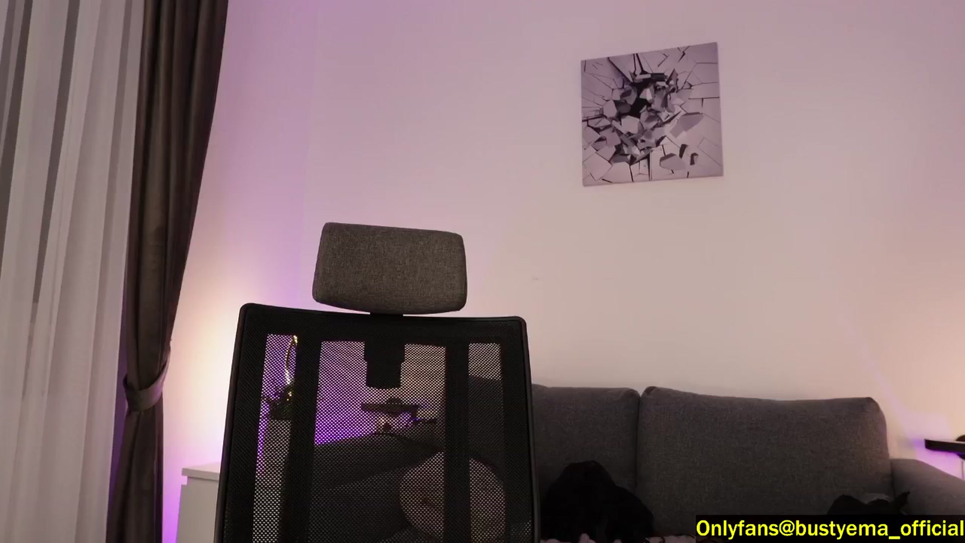 Gallery image thumbnail from Busty_Ema's myfreecams stream on, 09/15/2024, 07:10 image 5 of 20