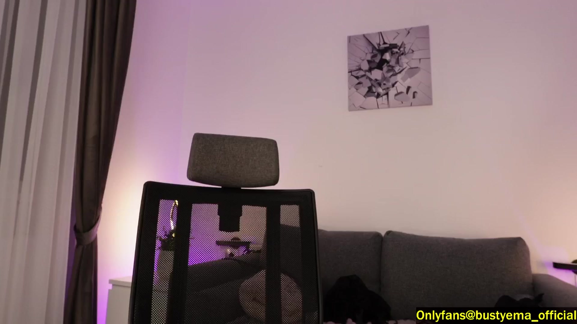 Gallery image thumbnail from Busty_Ema's myfreecams stream on, 09/15/2024, 07:10 image 4 of 20