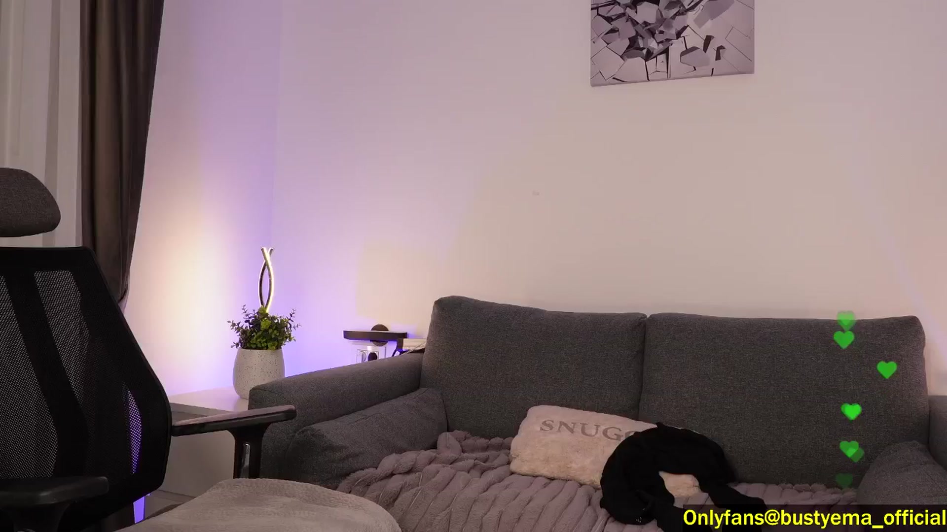 Gallery image thumbnail from Busty_Ema's myfreecams stream on, 11/01/2024, 09:07 image 8 of 20