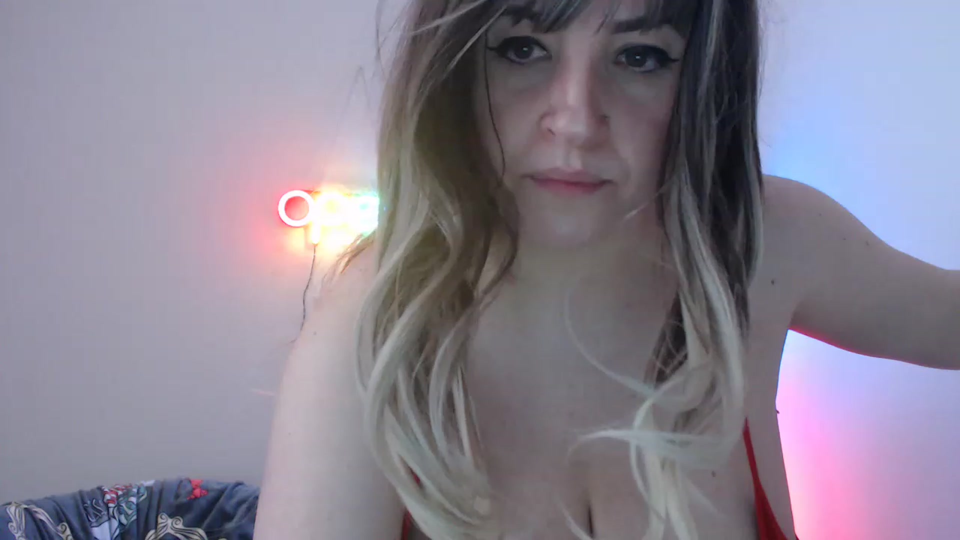 Gallery image thumbnail from Busty_Girl00's myfreecams stream on, 01/27/2023, 12:09 image 17 of 20