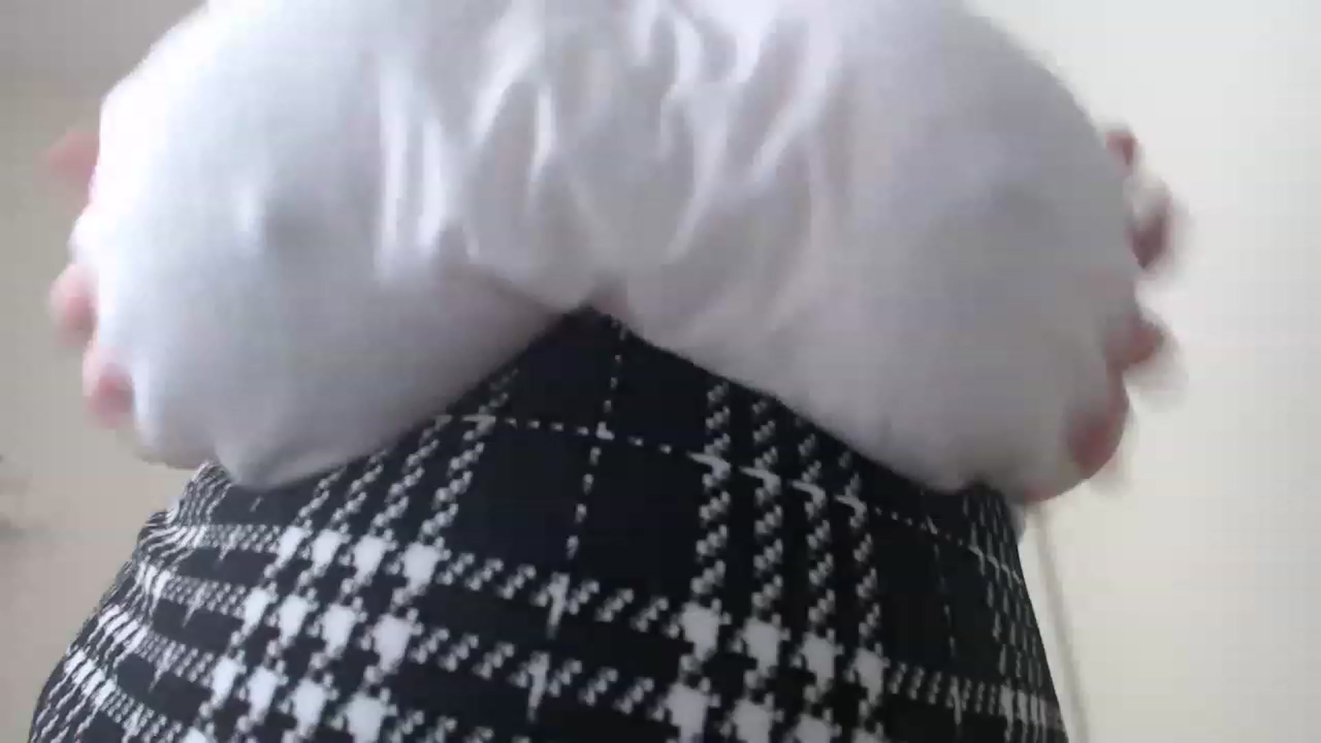 Gallery image thumbnail from Busty_Girl00's myfreecams stream on, 02/22/2023, 11:18 image 5 of 20