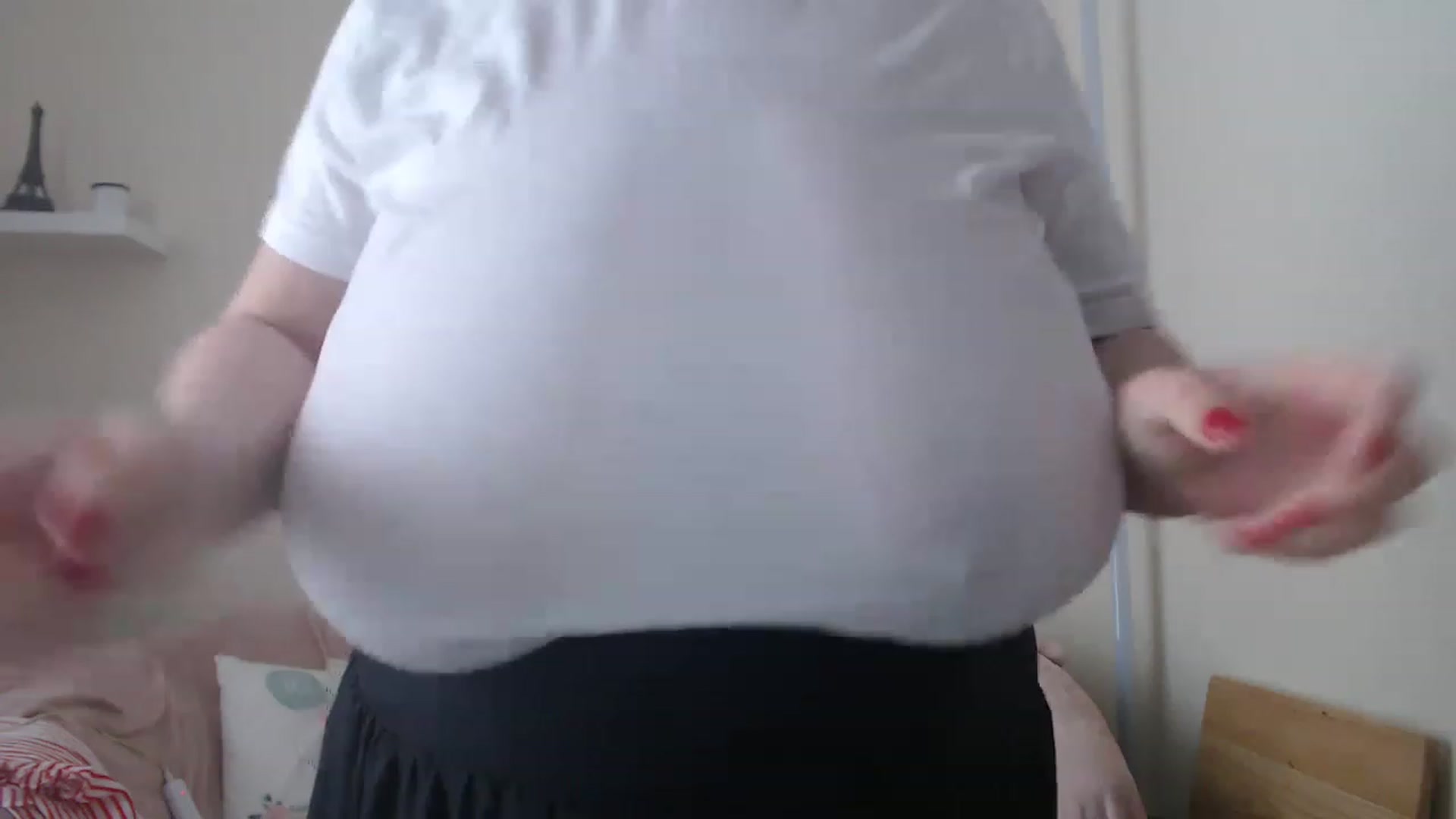 Gallery image thumbnail from Busty_Girl00's myfreecams stream on, 02/22/2023, 11:18 image 7 of 20