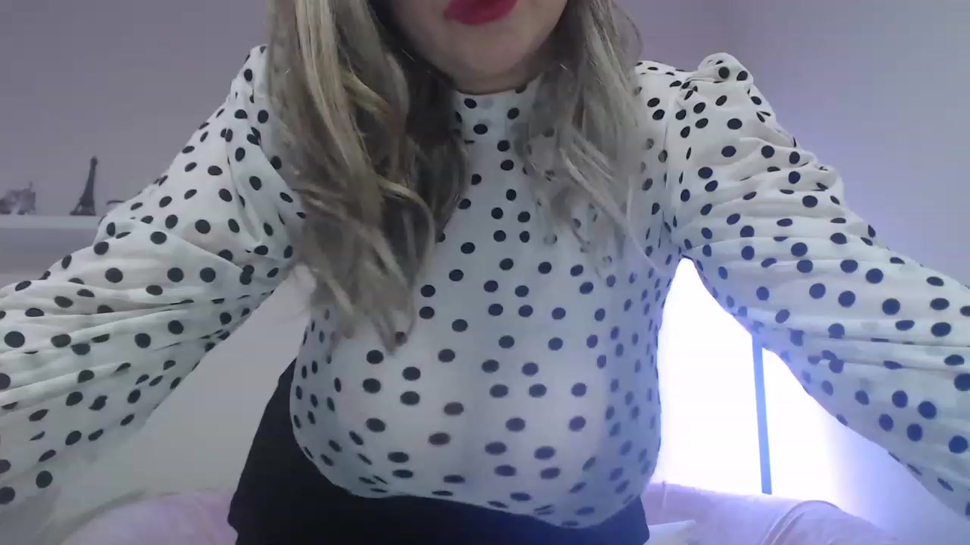 Gallery image thumbnail from Busty_Girl00's myfreecams stream on, 04/01/2023, 20:49 image 14 of 20