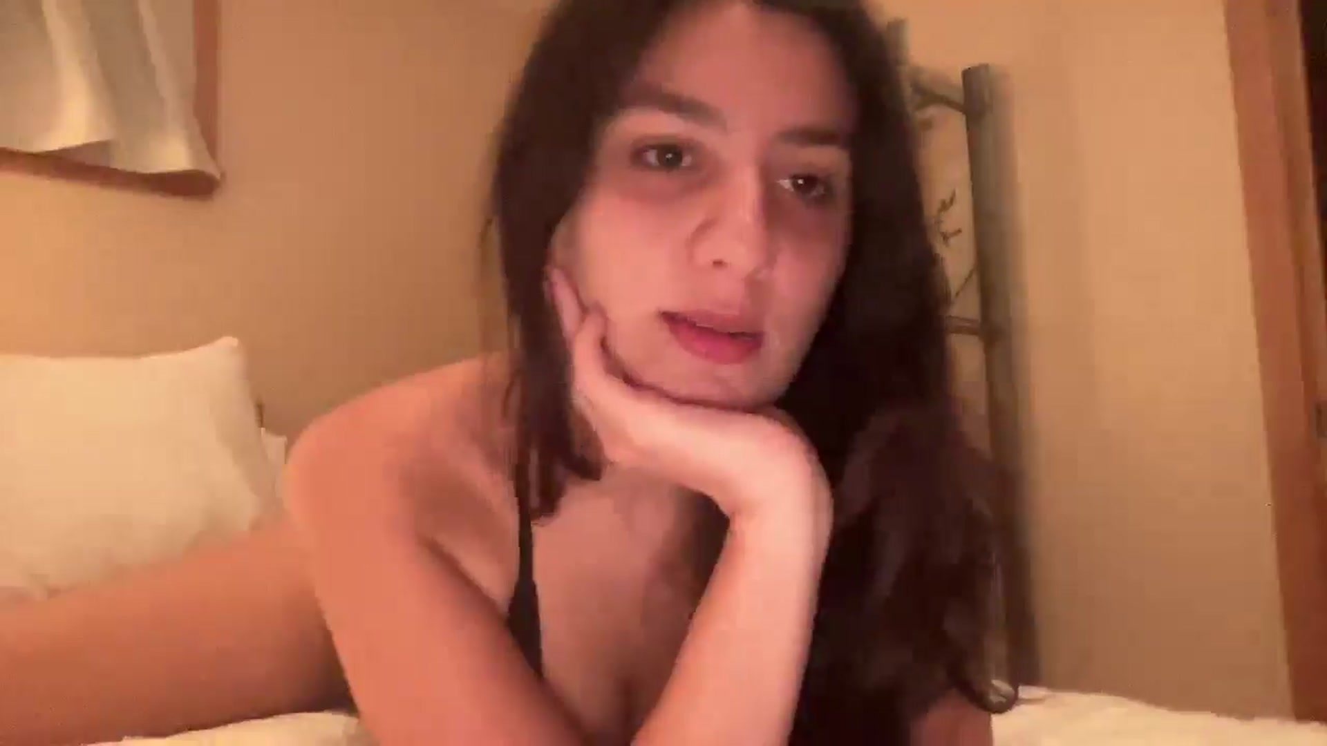 Gallery image thumbnail from Bustybookworm's myfreecams stream on, 10/22/2025, 02:12 image 16 of 20