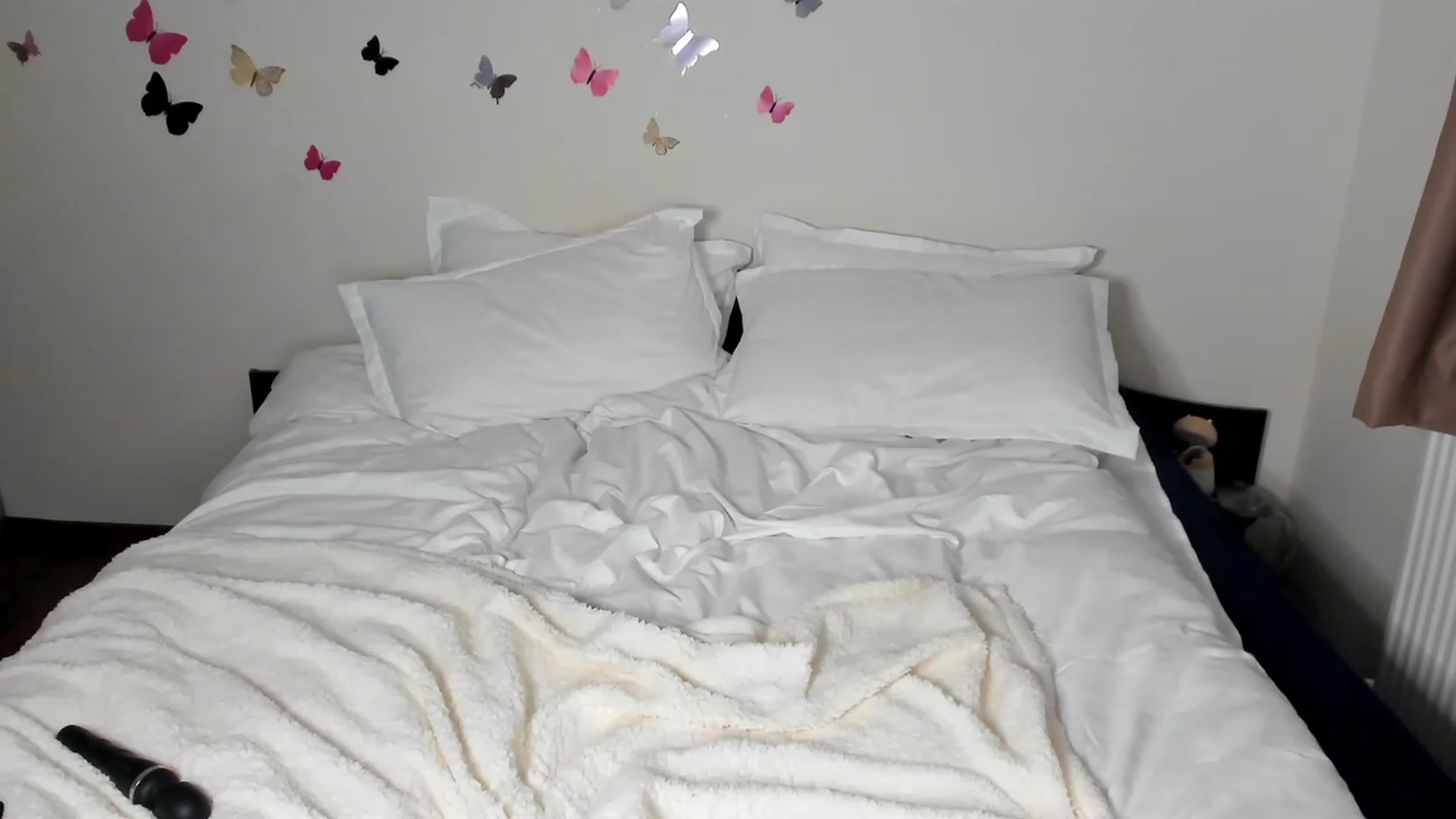 Gallery image thumbnail from Bustykatia's myfreecams stream on, 04/18/2023, 24:54 image 14 of 20