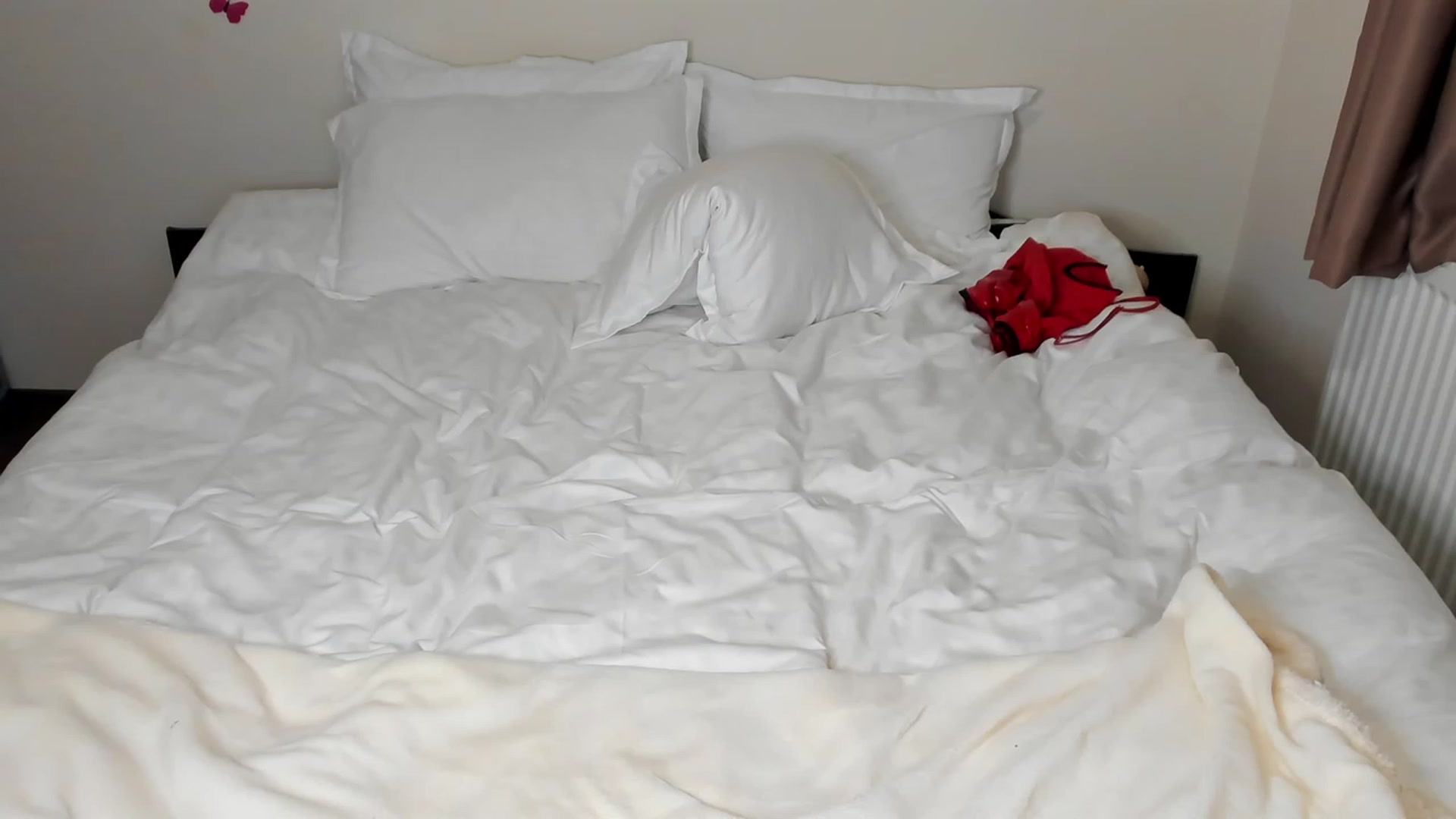 Gallery image thumbnail from Bustykatia's myfreecams stream on, 04/18/2023, 23:39 image 4 of 20