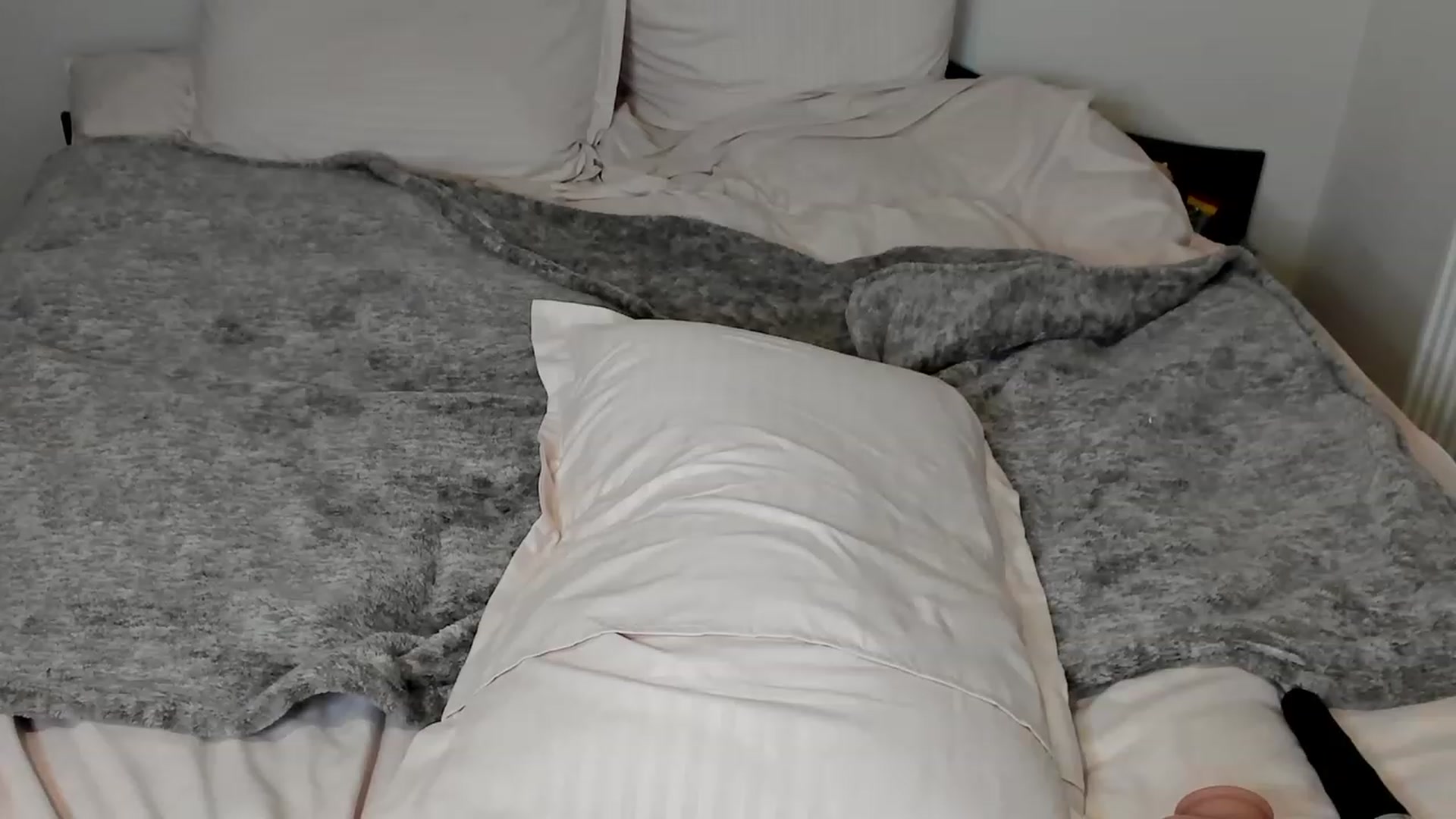 Gallery image thumbnail from Bustykatia's myfreecams stream on, 05/14/2023, 21:02 image 6 of 20