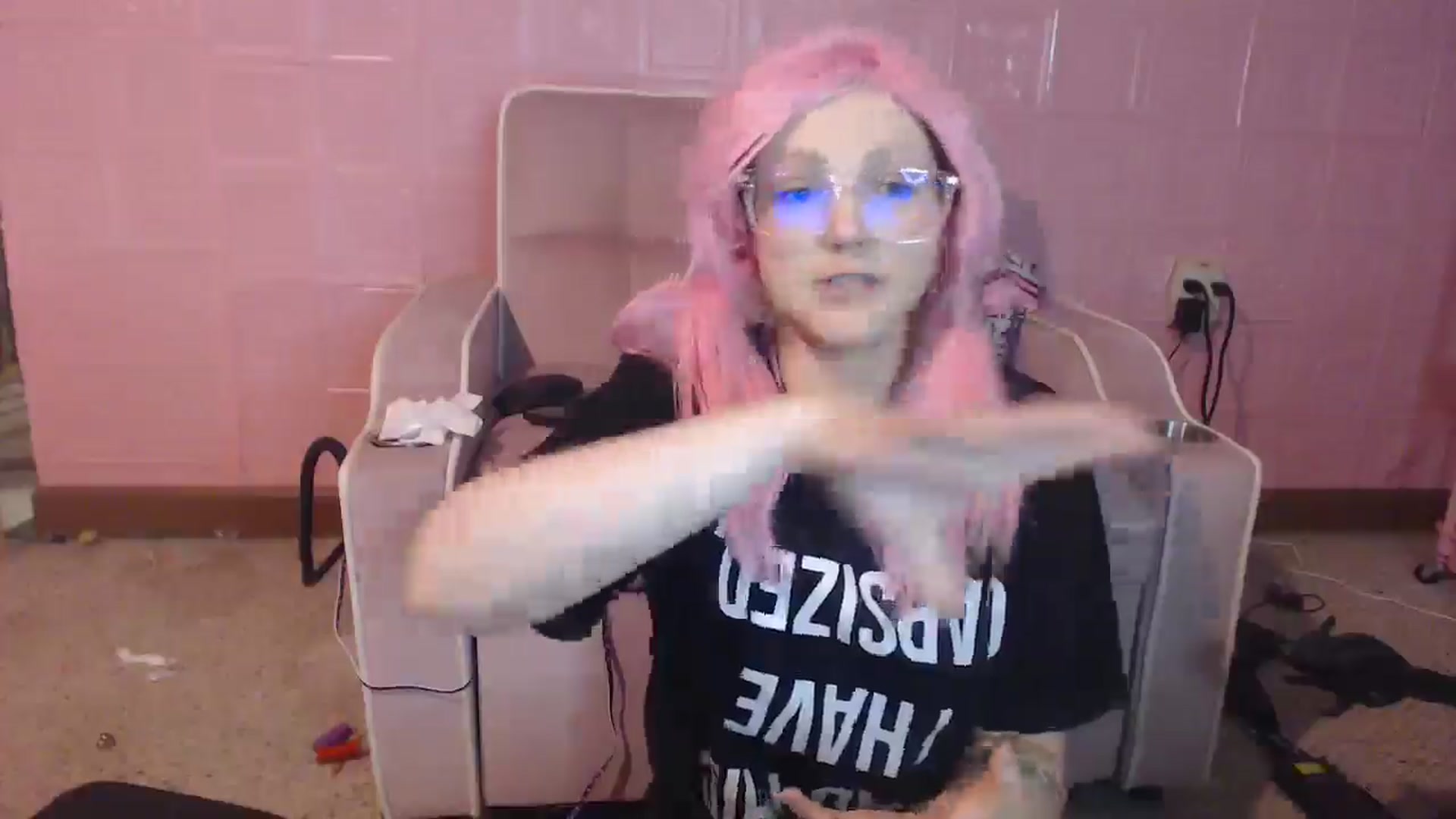 Gallery image thumbnail from ButtPlugMaker's myfreecams stream on, 07/12/2025, 10:38 image 10 of 20