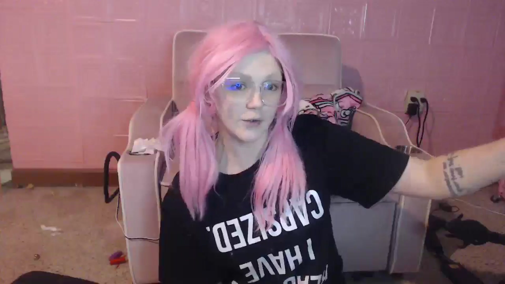 Gallery image thumbnail from ButtPlugMaker's myfreecams stream on, 07/12/2025, 10:38 image 9 of 20
