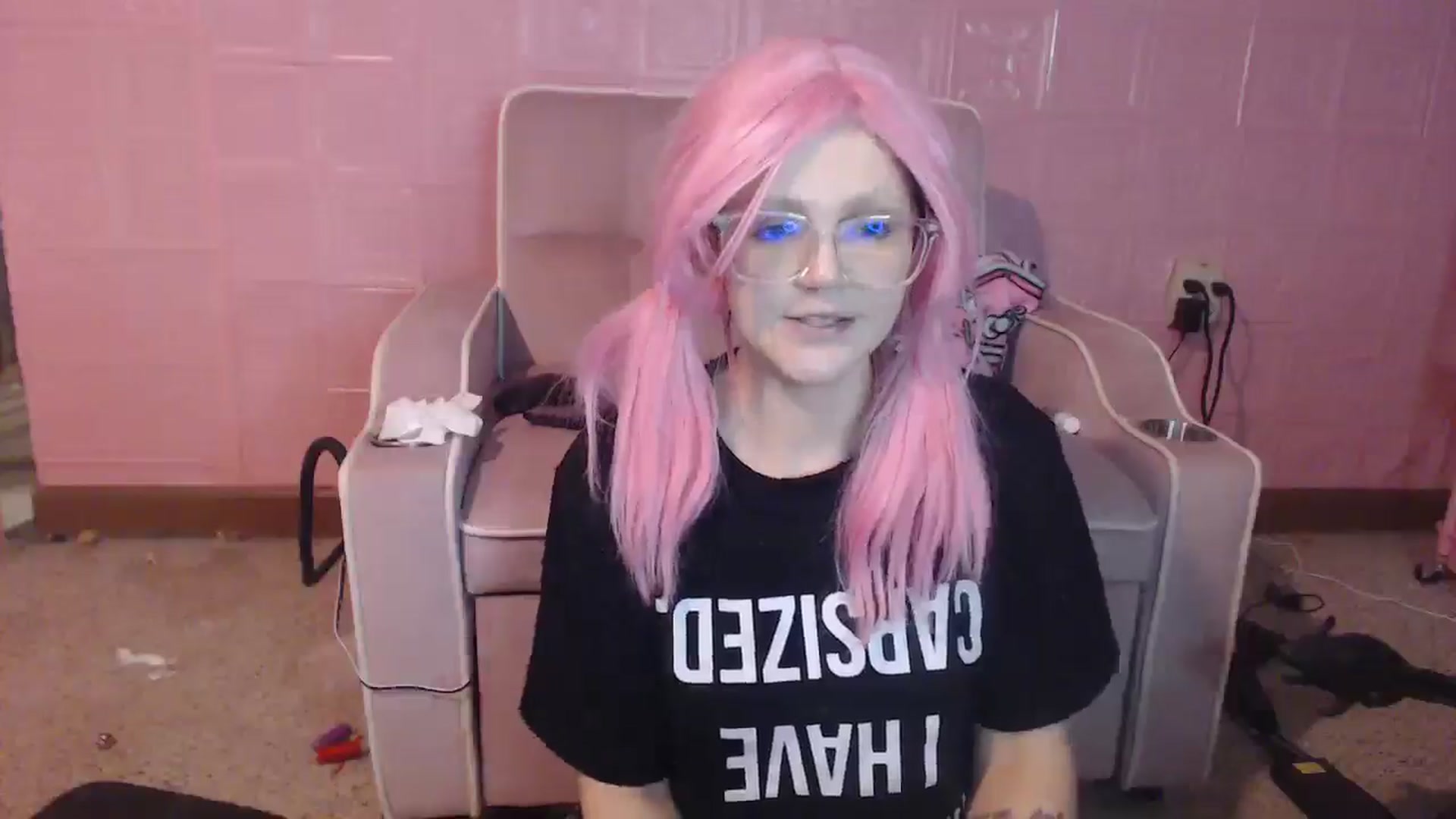 Gallery image thumbnail from ButtPlugMaker's myfreecams stream on, 07/12/2025, 10:38 image 12 of 20