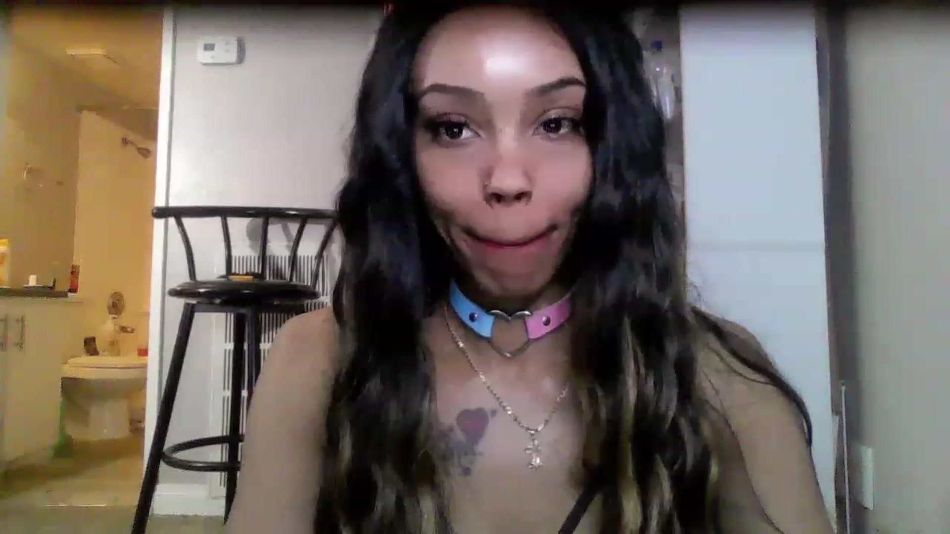 Gallery image thumbnail from Buttercupink's myfreecams stream on, 12/17/2022, 09:43 image 10 of 20