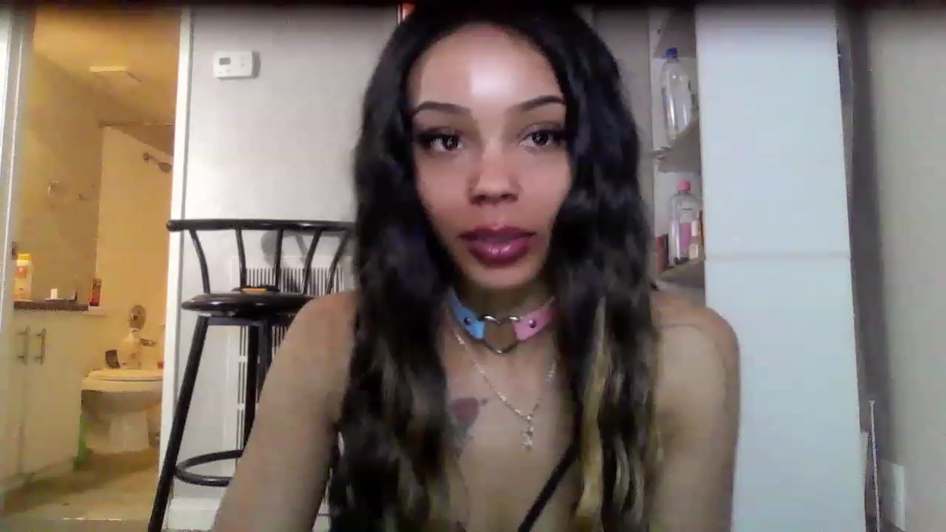 Gallery image thumbnail from Buttercupink's myfreecams stream on, 12/17/2022, 09:43 image 1 of 20