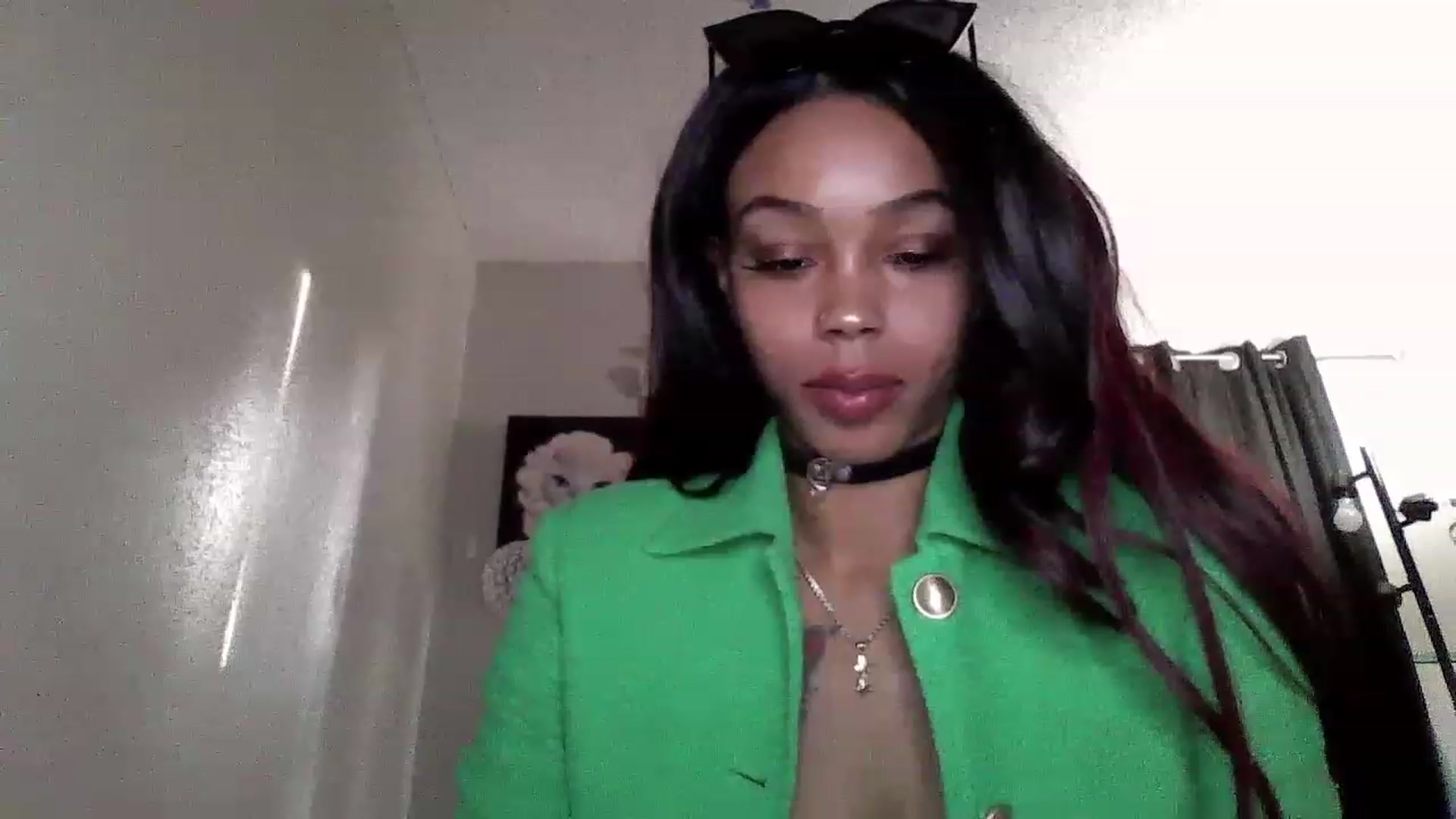 Gallery image thumbnail from Buttercupink's myfreecams stream on, 02/04/2023, 16:04 image 19 of 20
