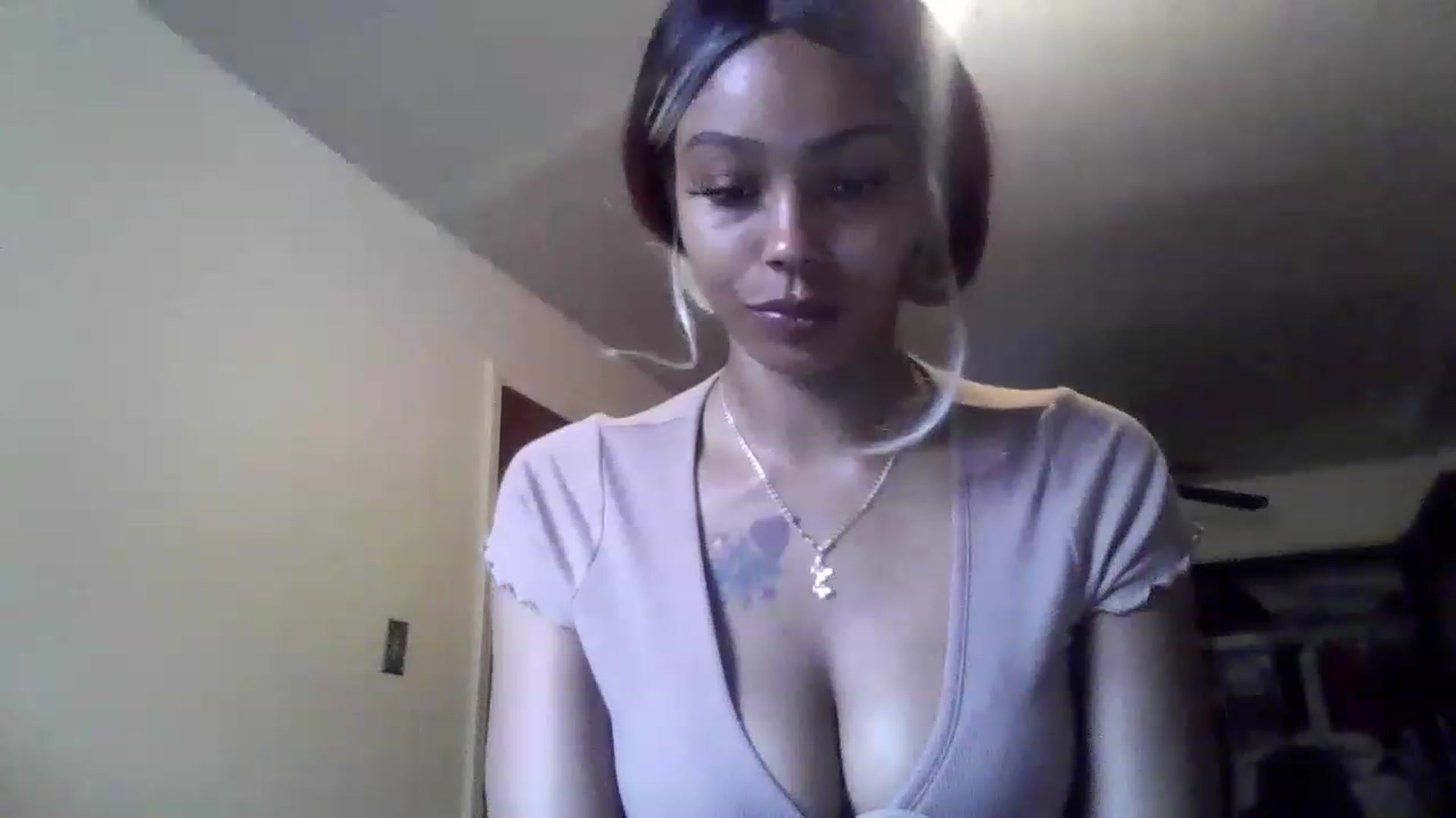 Gallery image thumbnail from Buttercupink's myfreecams stream on, 06/29/2023, 23:02 image 3 of 20