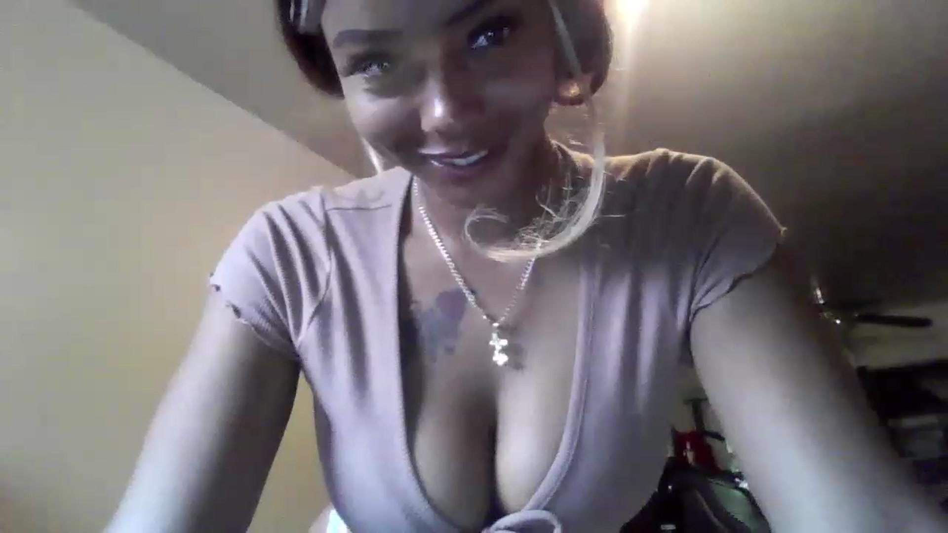 Gallery image thumbnail from Buttercupink's myfreecams stream on, 06/29/2023, 23:02 image 10 of 20