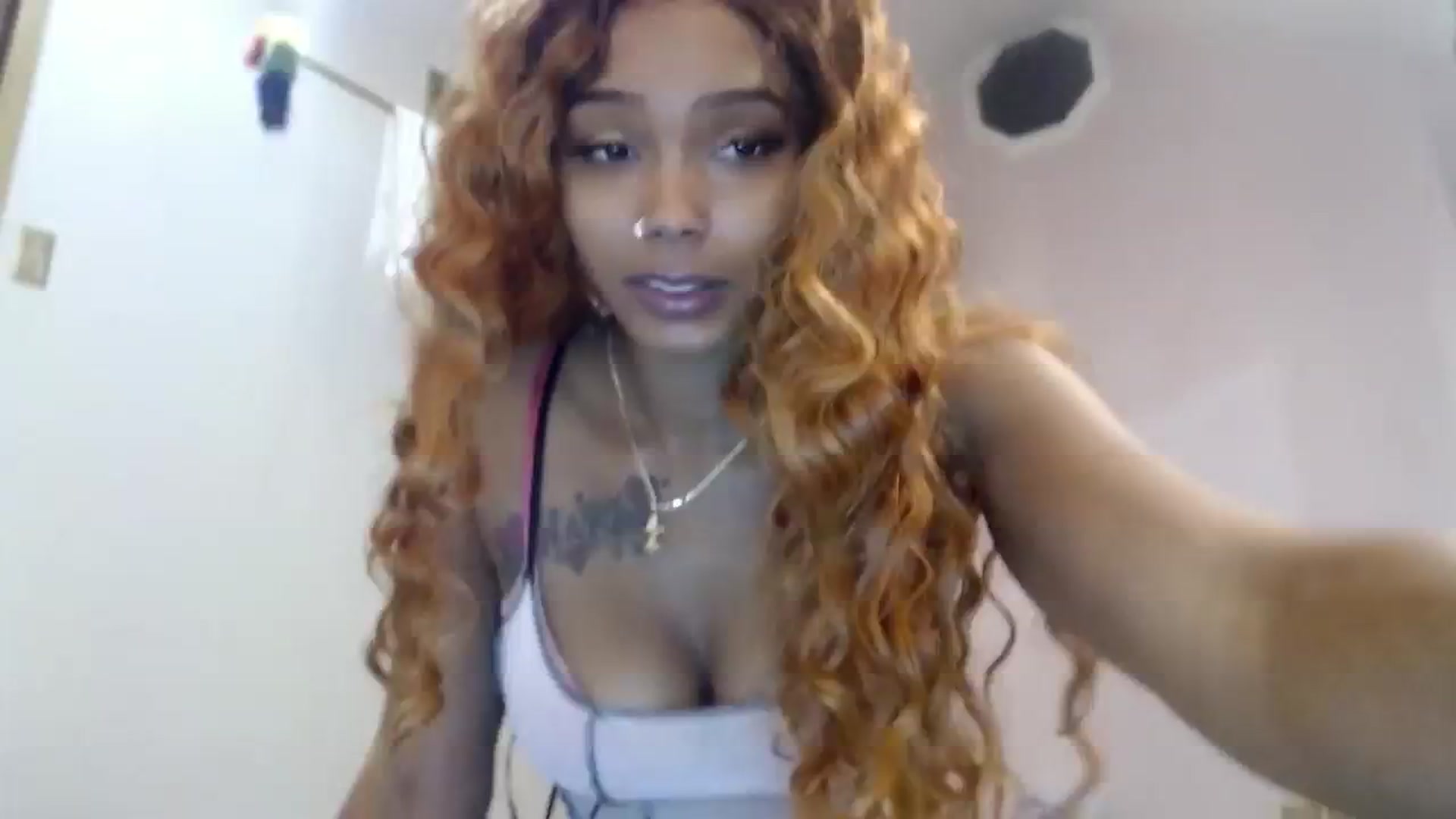 Gallery image thumbnail from Buttercupink's myfreecams stream on, 07/22/2023, 06:42 image 7 of 20