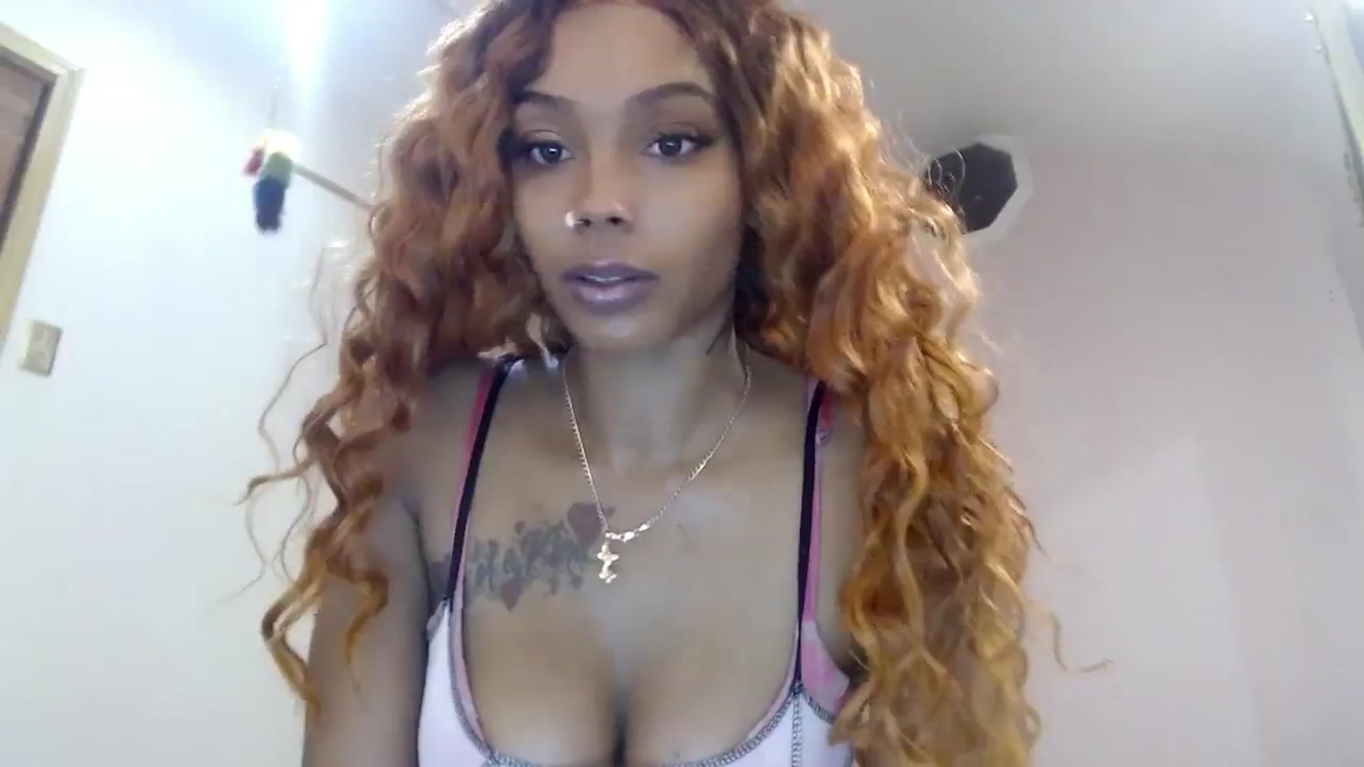 Gallery image thumbnail from Buttercupink's myfreecams stream on, 07/22/2023, 06:42 image 14 of 20