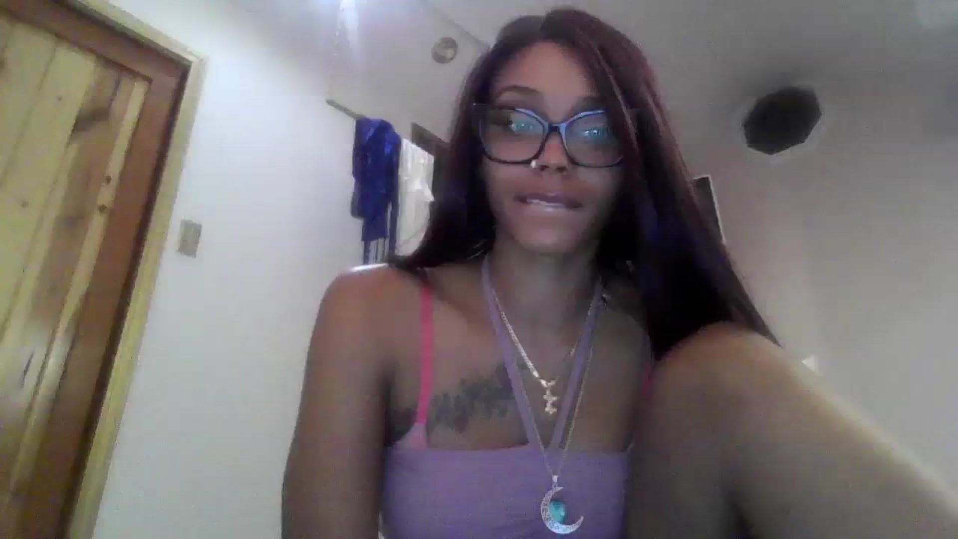 Gallery image thumbnail from Buttercupink's myfreecams stream on, 08/05/2023, 06:48 image 13 of 20