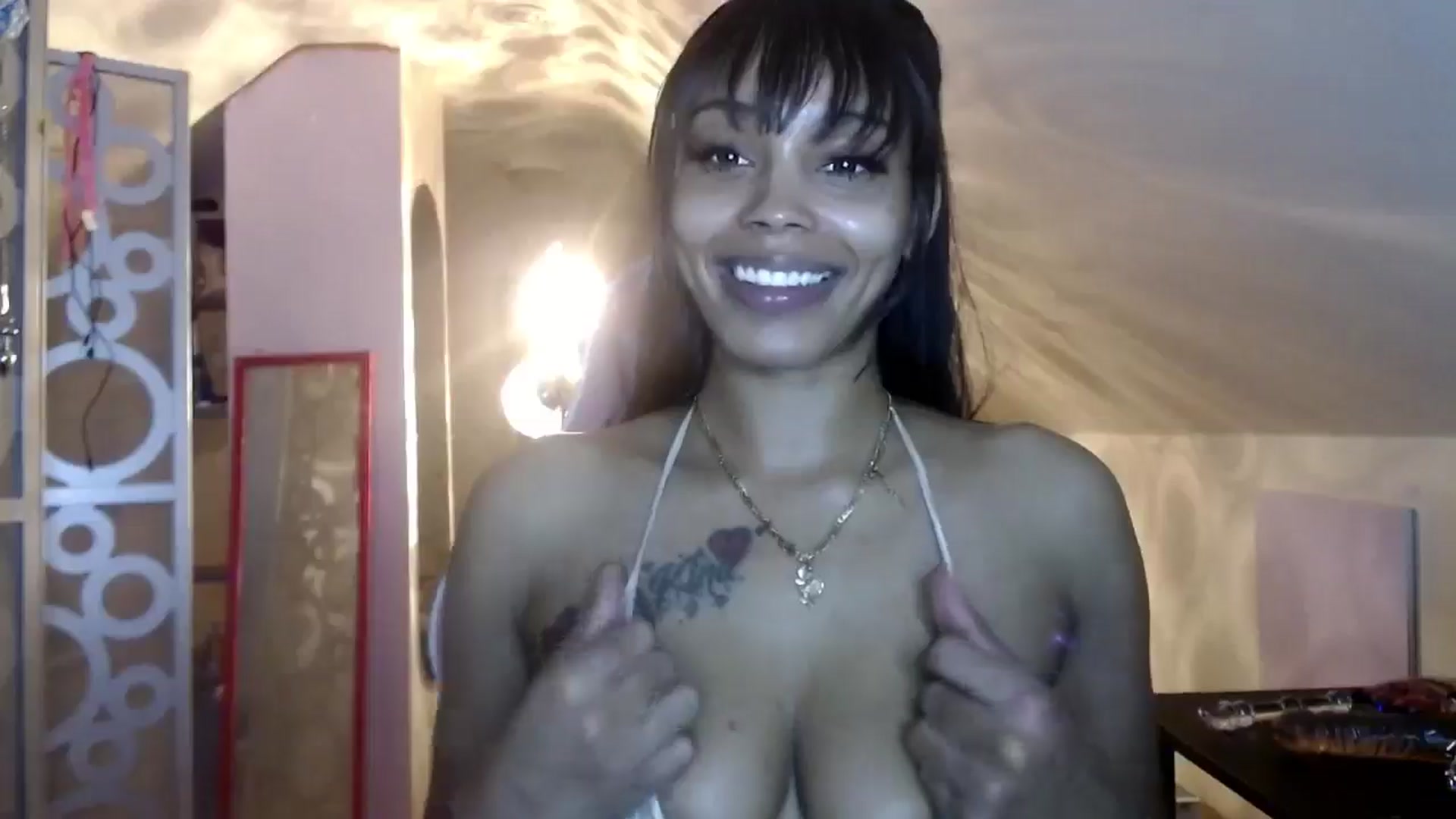 Gallery image thumbnail from Buttercupink's myfreecams stream on, 08/27/2024, 08:26 image 3 of 20
