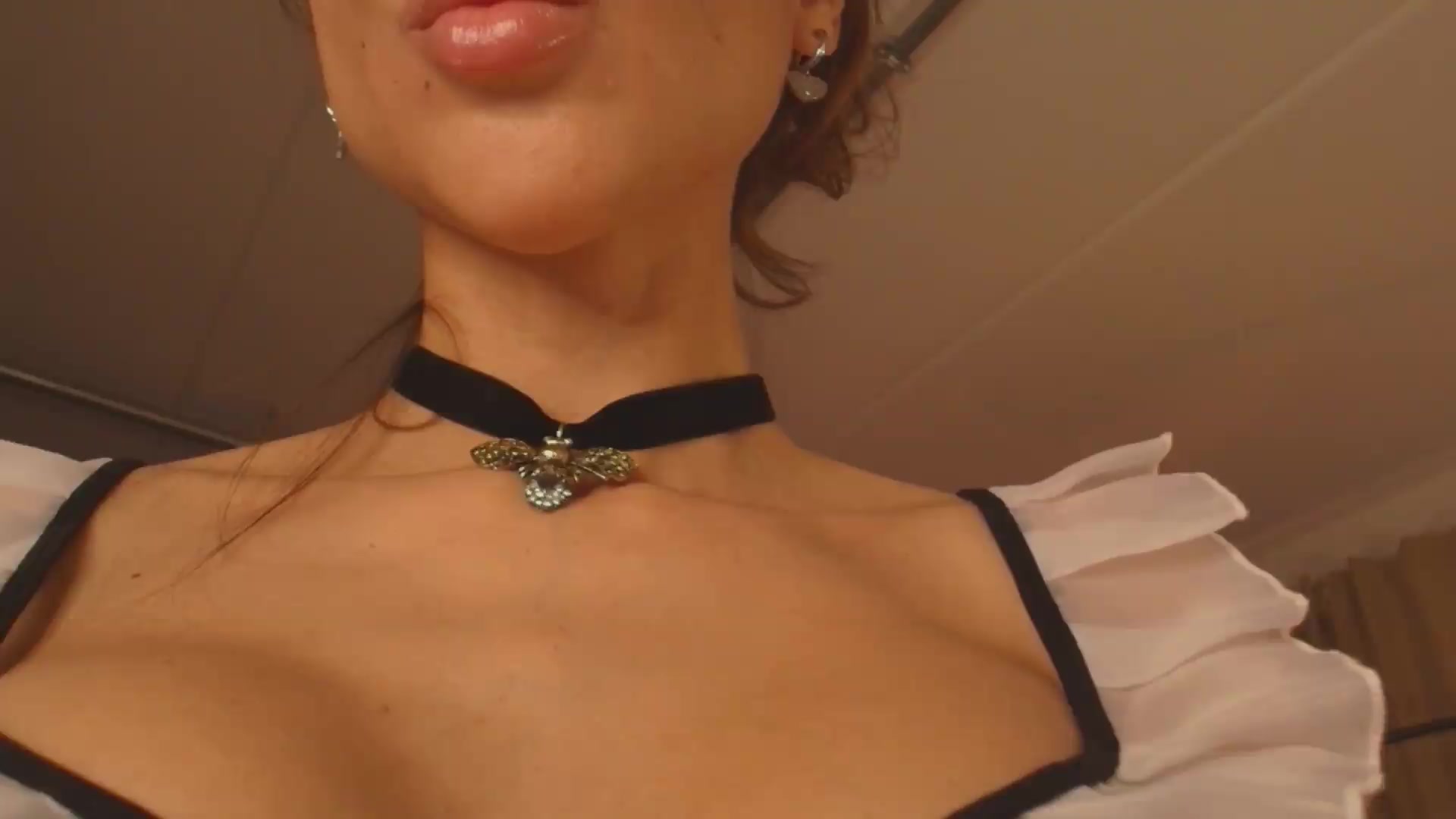 Gallery image thumbnail from ButterfliesAgain's myfreecams stream on, 09/10/2026, 21:17 image 14 of 20