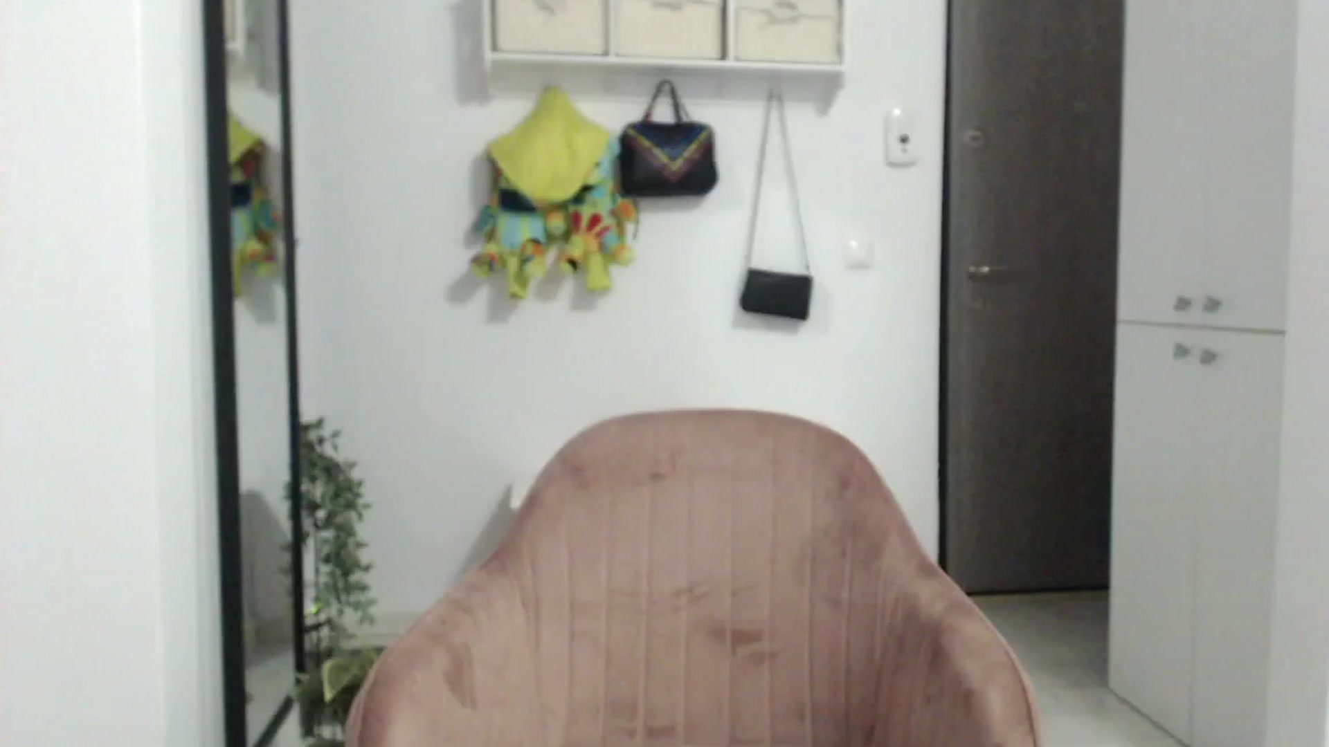 Gallery image thumbnail from Butterfly's myfreecams stream on, 01/08/2024, 14:17 image 14 of 20