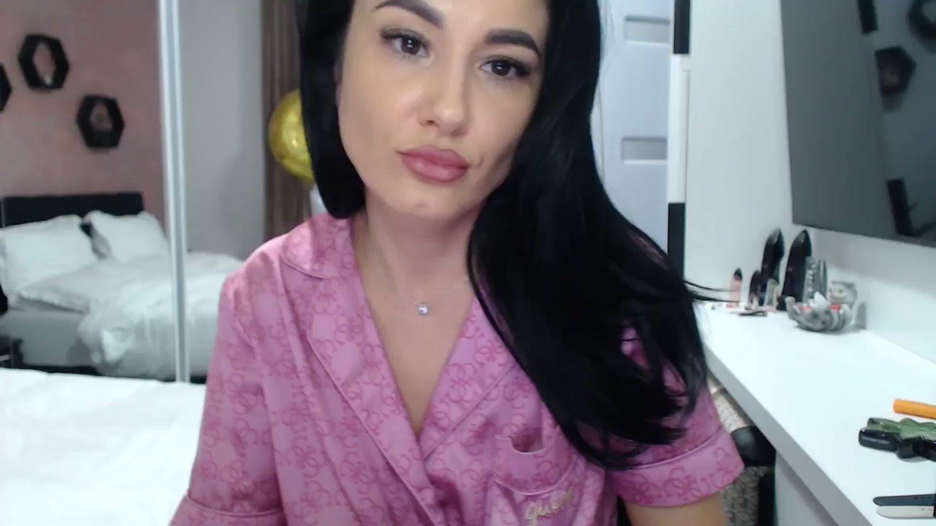 Gallery image thumbnail from Butterfly's myfreecams stream on, 10/09/2024, 13:20 image 10 of 20