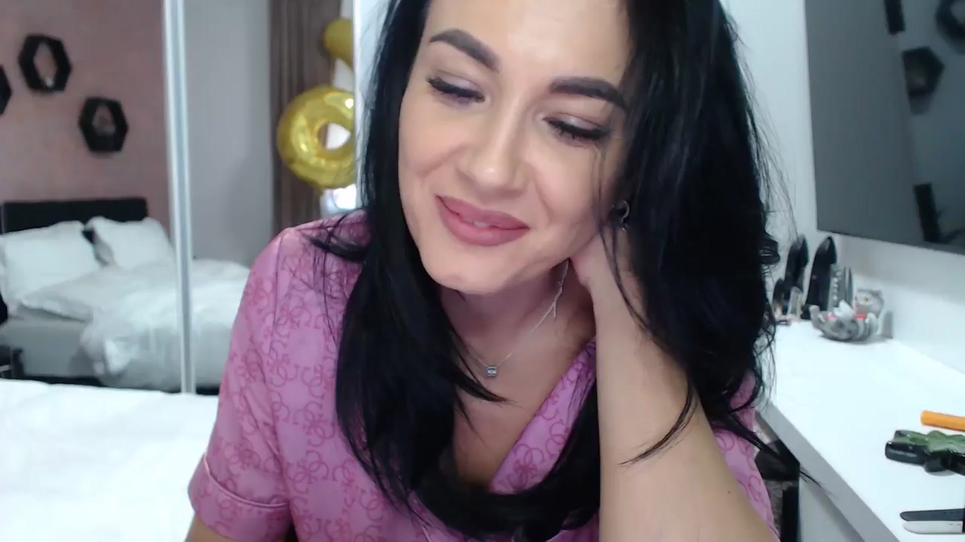 Gallery image thumbnail from Butterfly's myfreecams stream on, 10/09/2024, 13:20 image 19 of 20