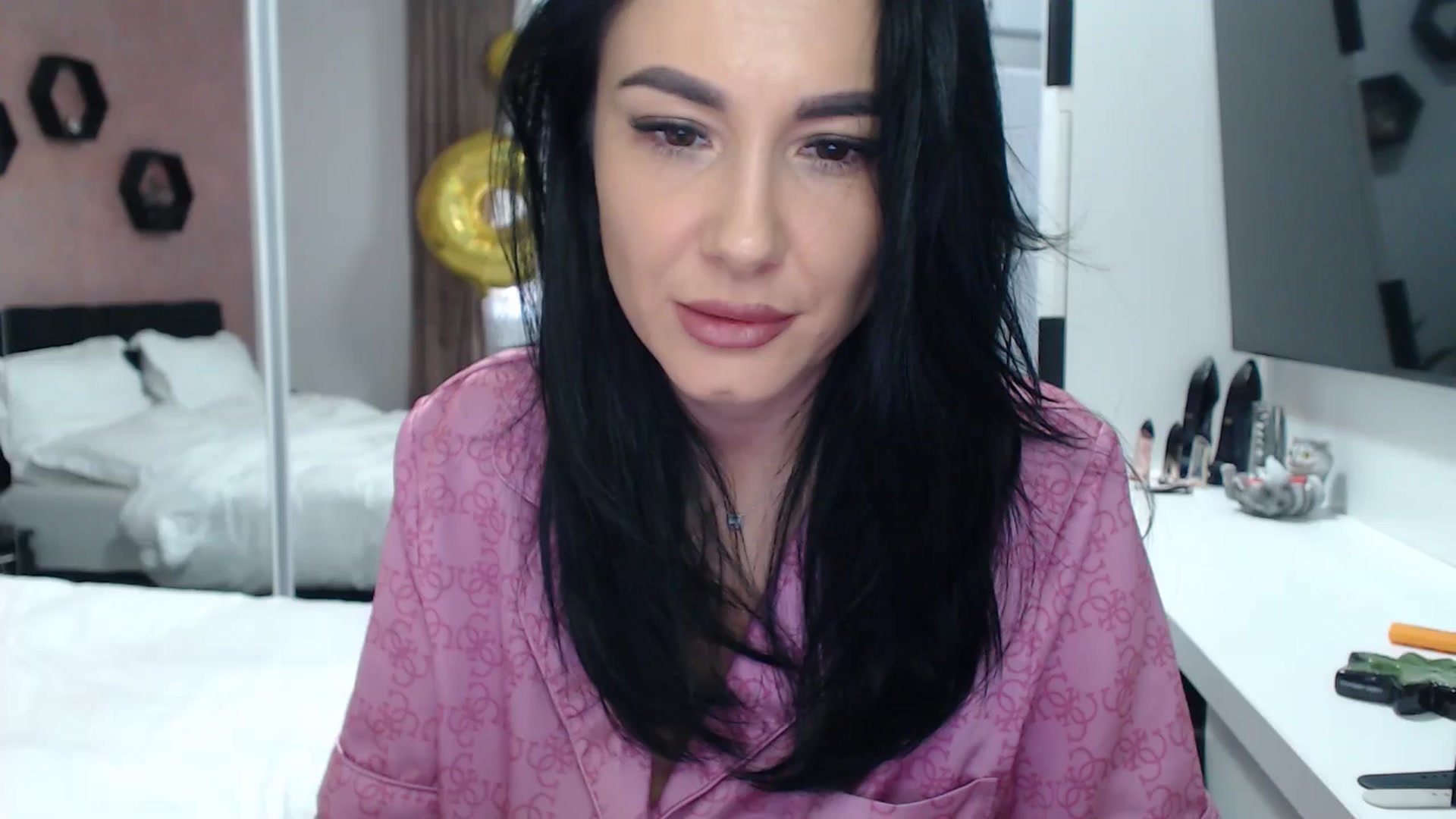 Gallery image thumbnail from Butterfly's myfreecams stream on, 10/09/2024, 13:20 image 4 of 20