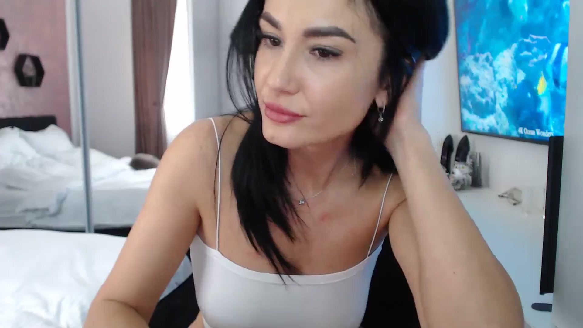 Gallery image thumbnail from Butterfly's myfreecams stream on, 10/22/2024, 11:25 image 7 of 20